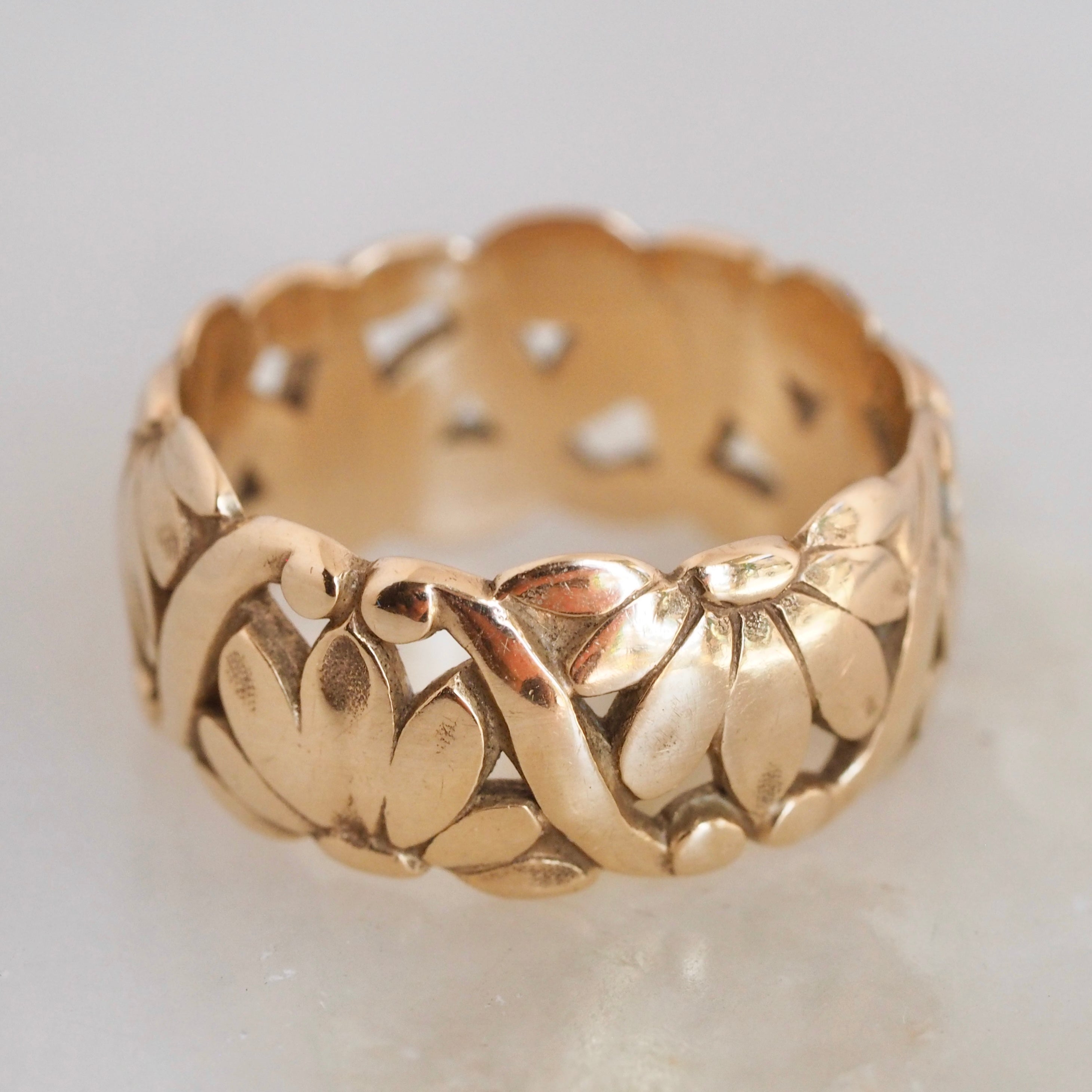Antique 14k Gold Lotus Band