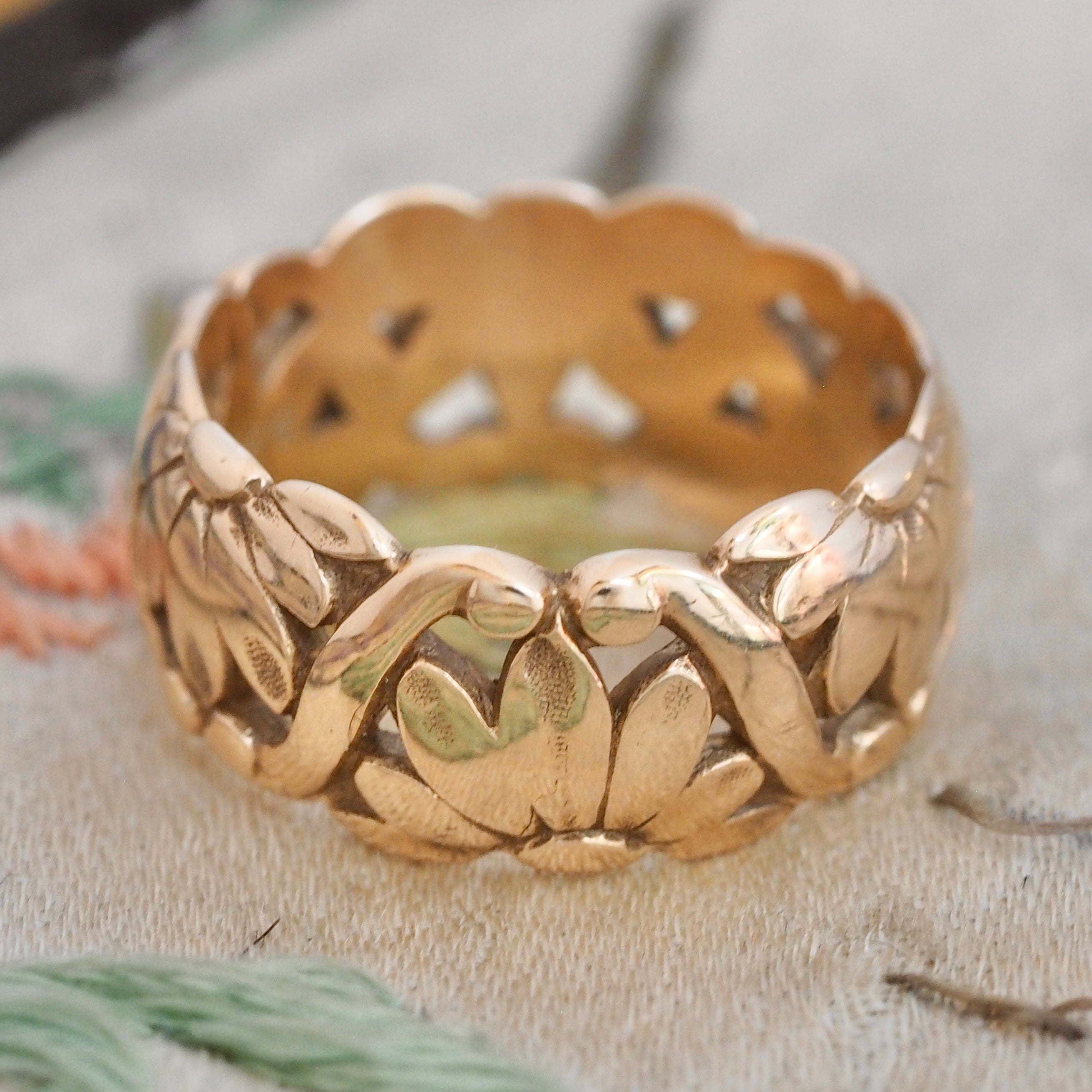 Antique 14k Gold Lotus Band