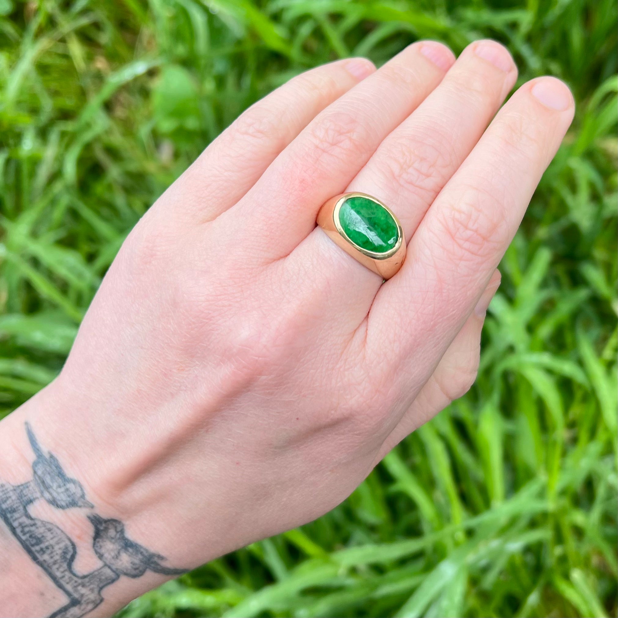 Vintage 18k Gold Jadeite Dome Ring