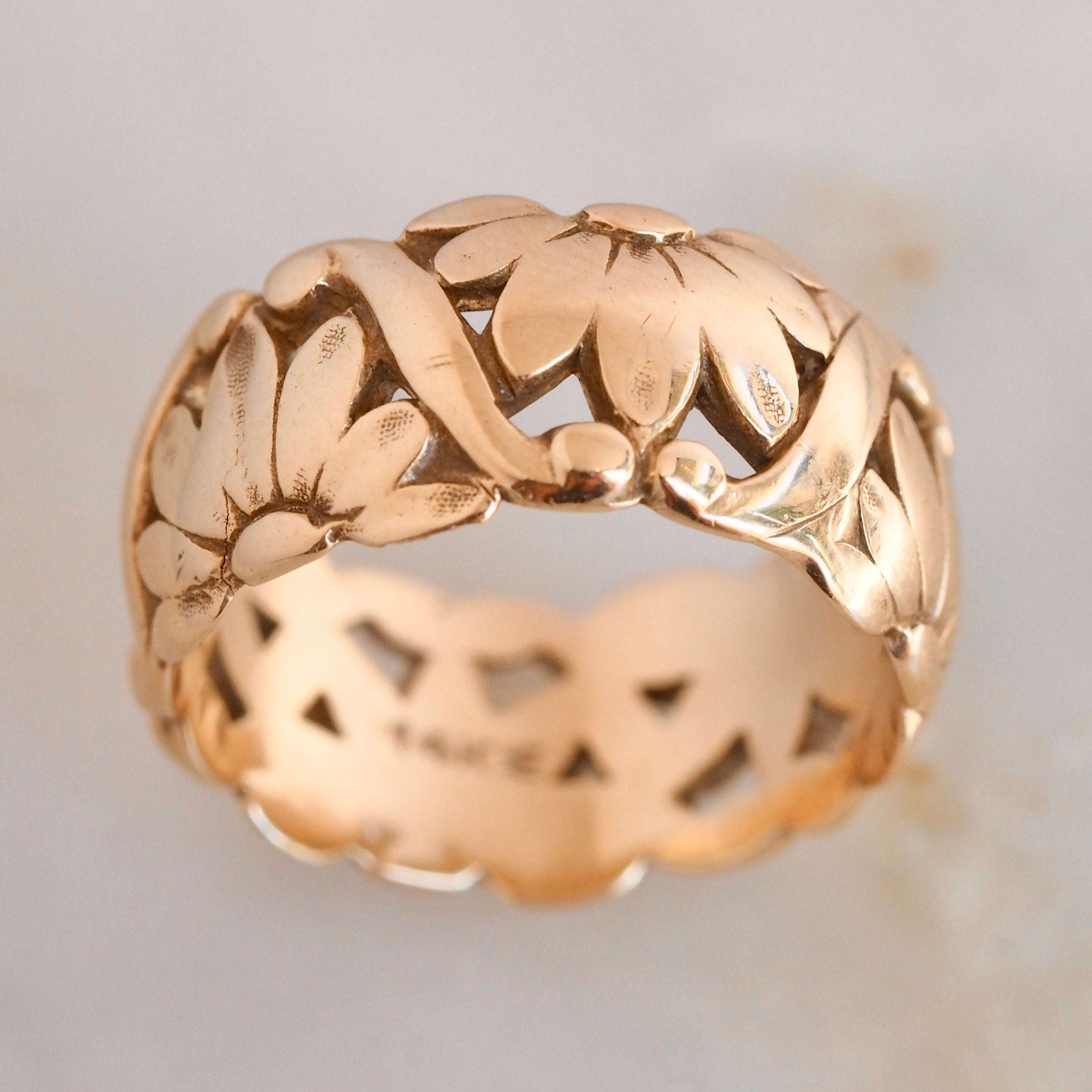 Antique 14k Gold Lotus Band
