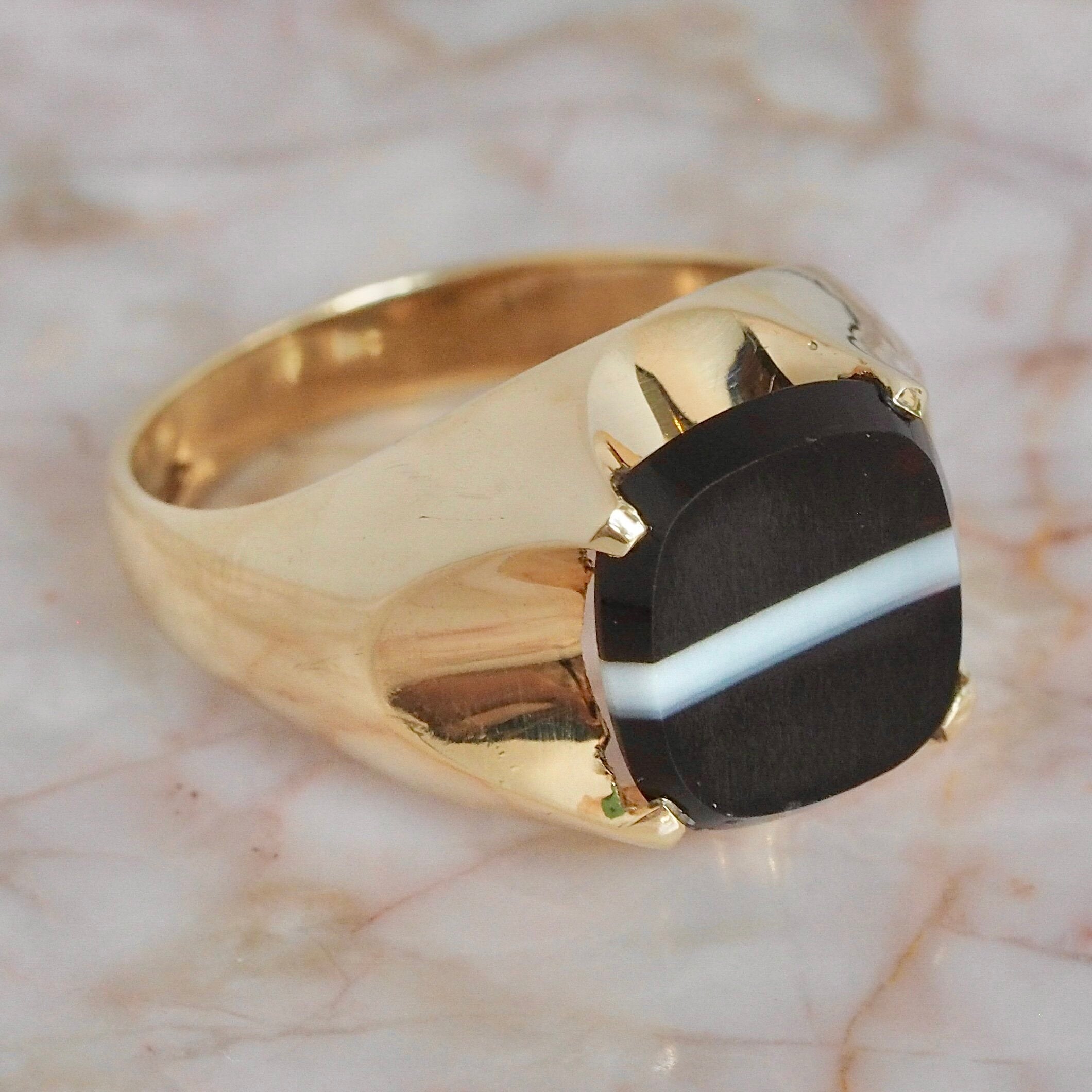 Modernist 14k Gold European Banded Agate Ring