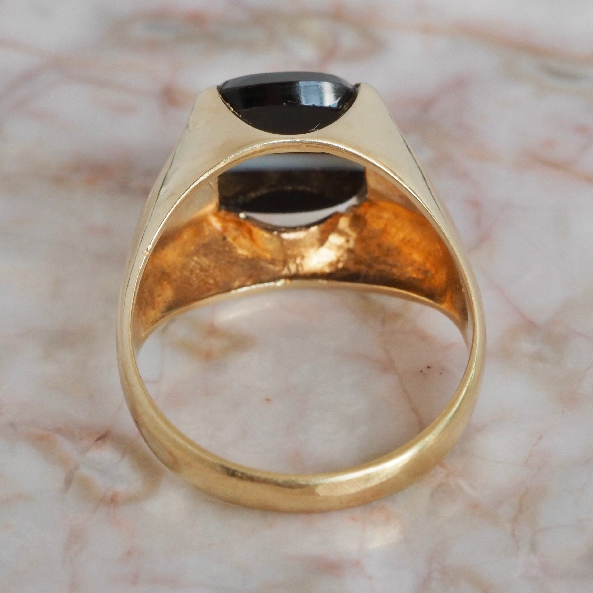 Modernist 14k Gold European Banded Agate Ring