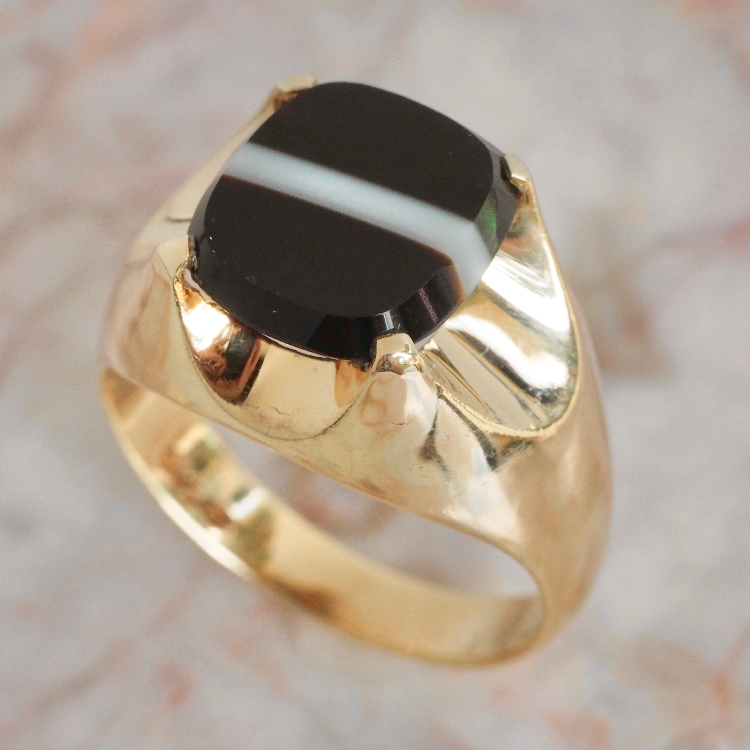 Modernist 14k Gold European Banded Agate Ring