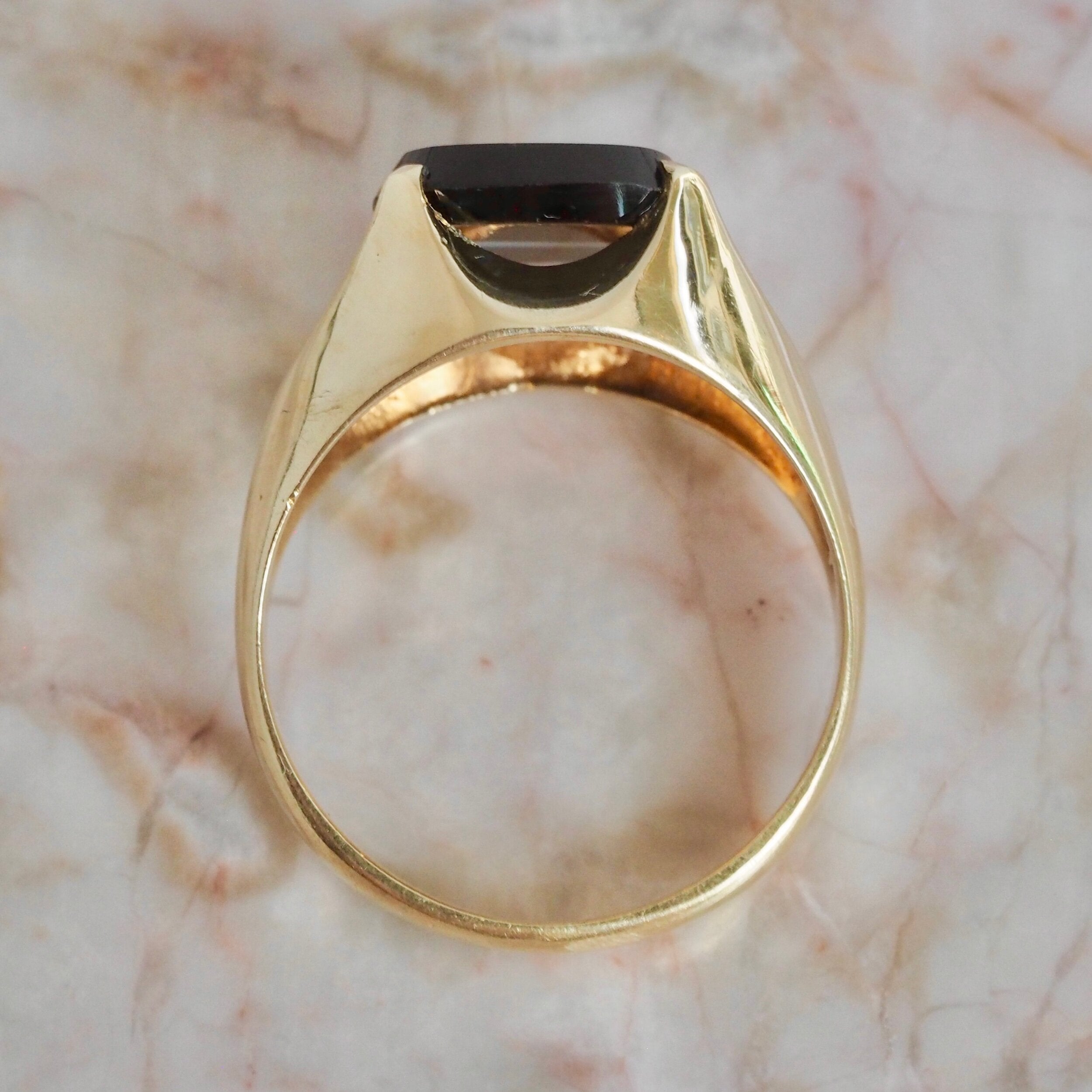 Modernist 14k Gold European Banded Agate Ring