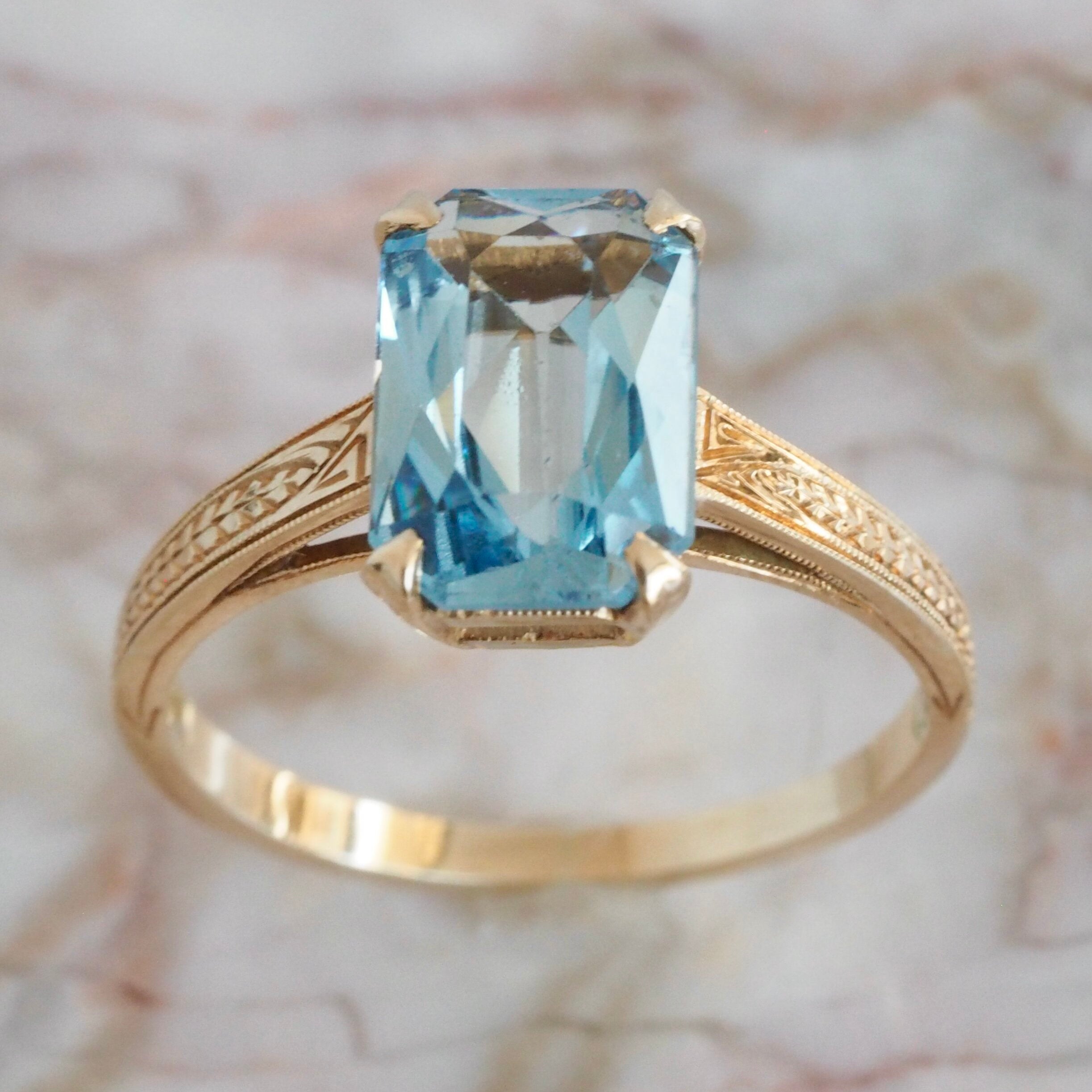 Art Deco 14k Gold Natural Blue Topaz Ring