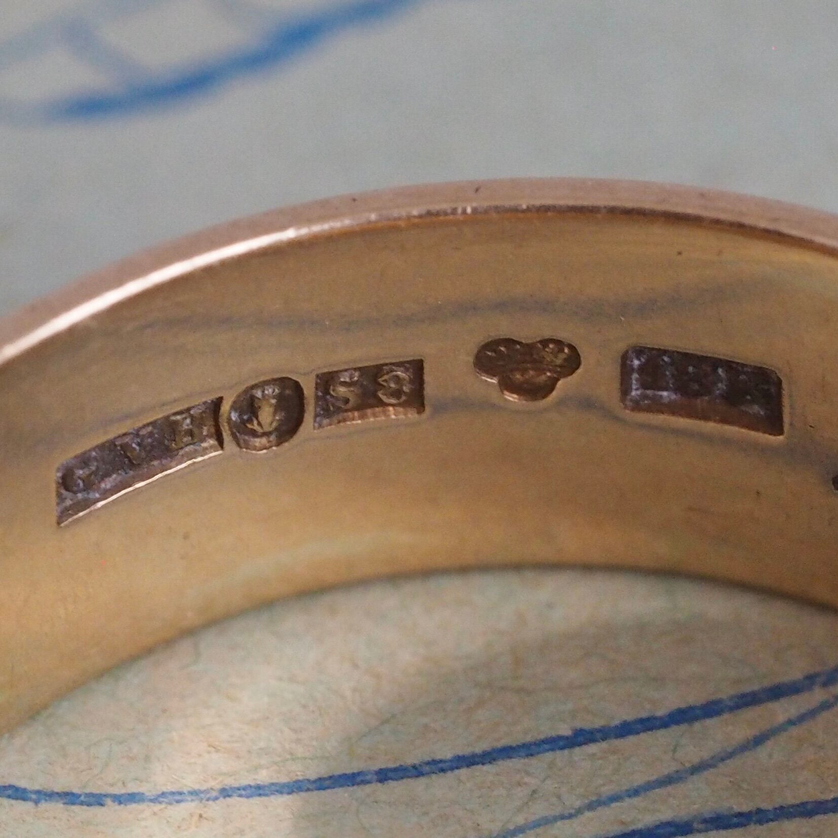 Swedish c. 1939 18k Gold Engraved Wedding Band
