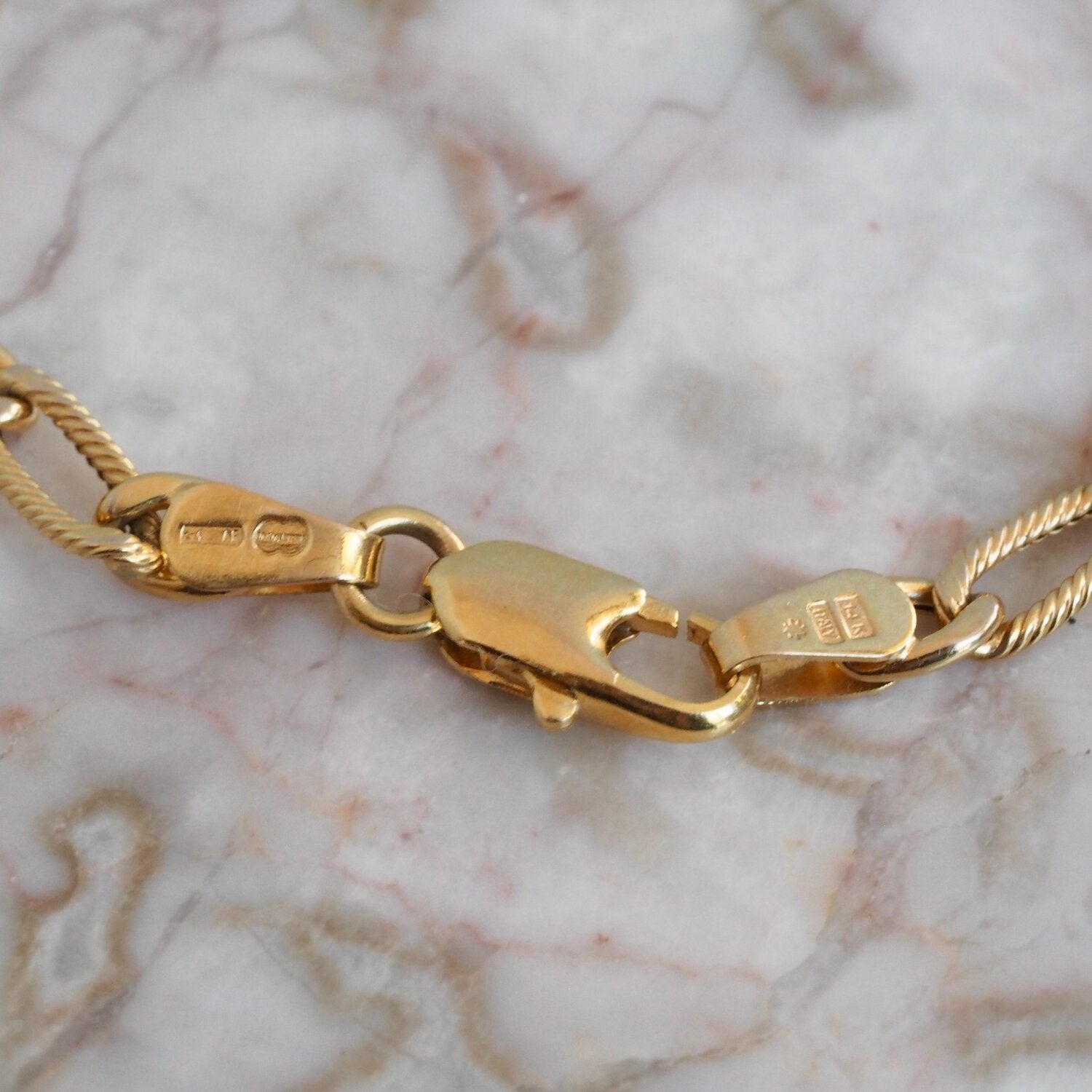Vintage Italian 14k Gold Textured Figaro Bracelet