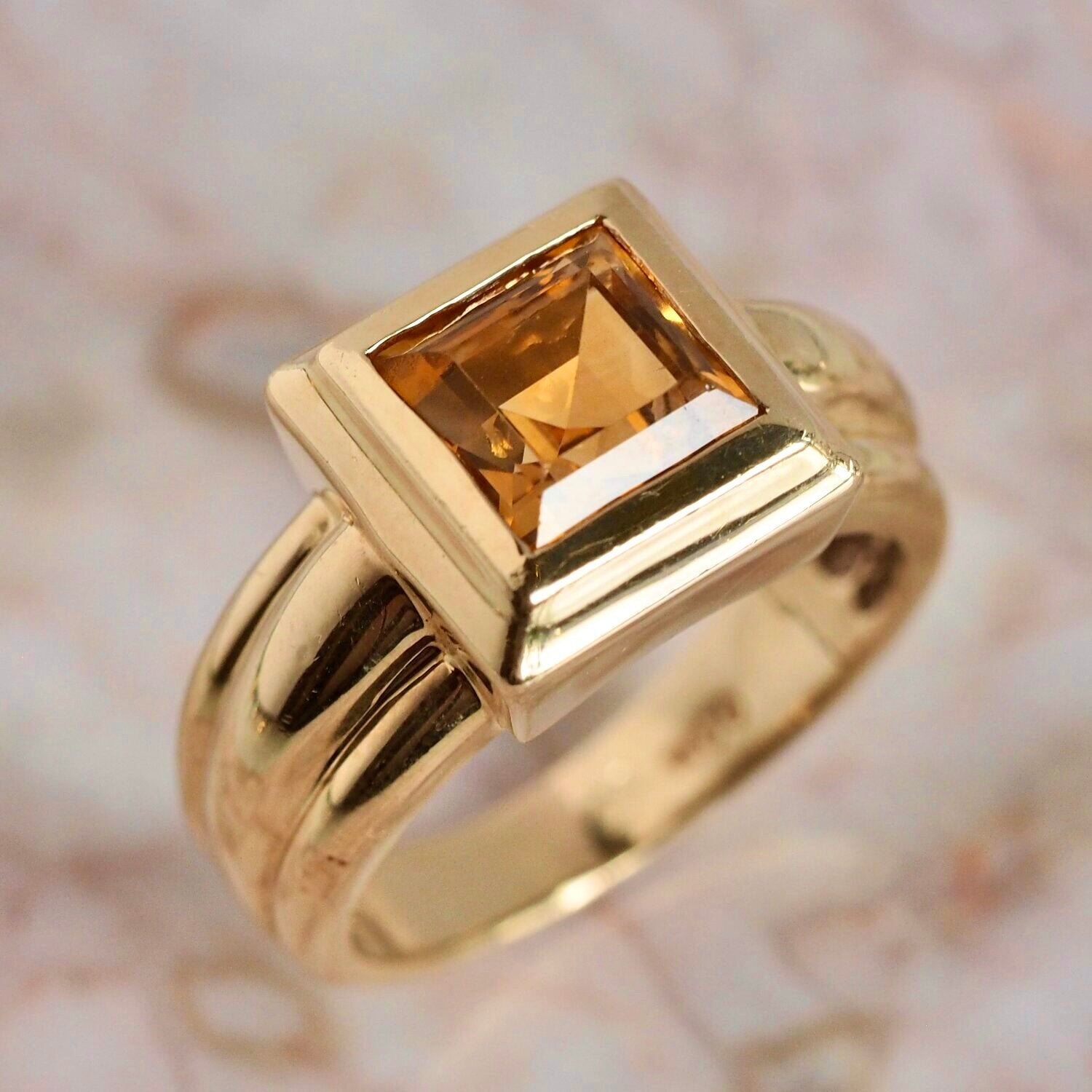 Vintage 14k Gold Citrine Ring