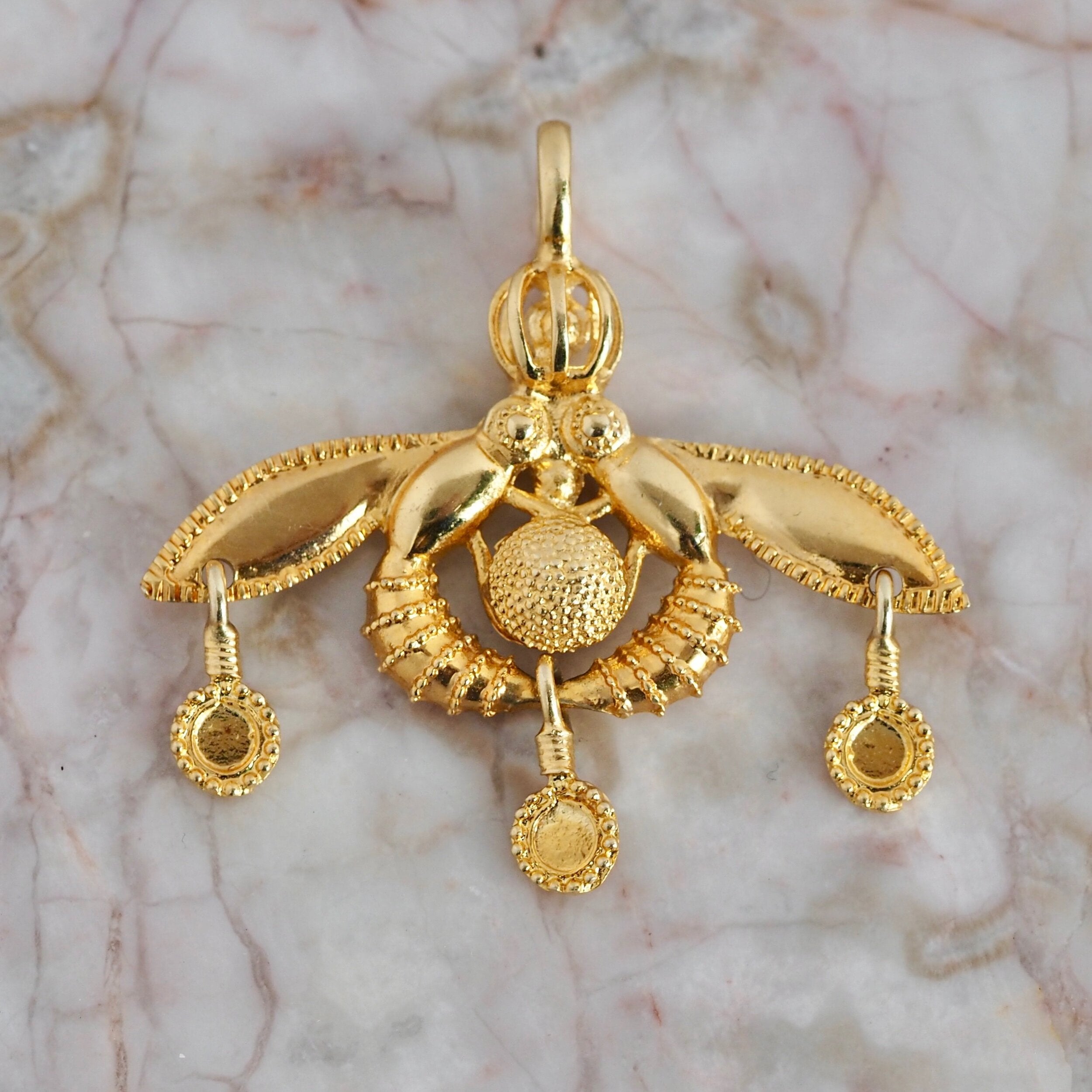 Vintage 14k Gold Malia Bee Pendant
