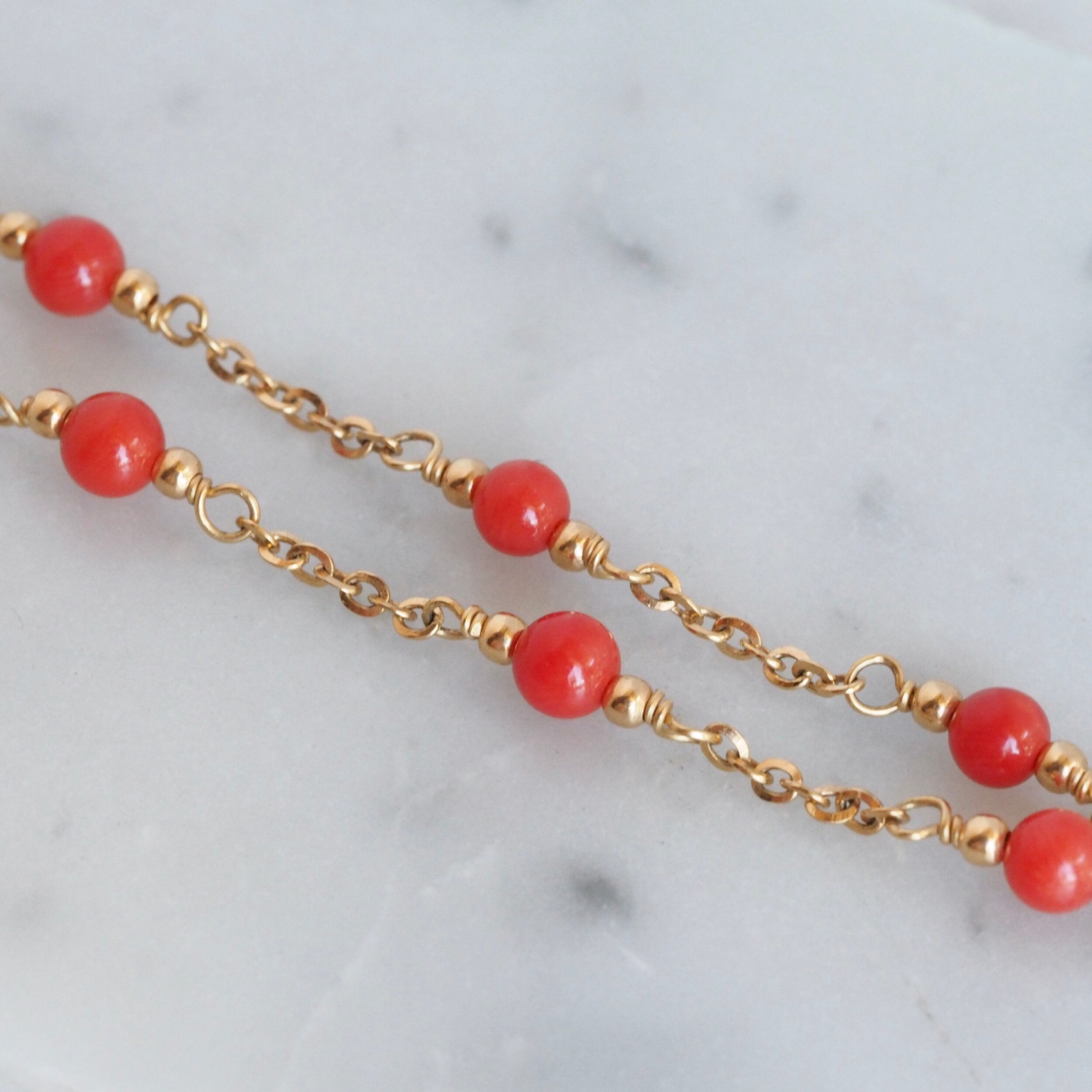 Vintage 18k Gold Coral Station Link Chain Bracelet