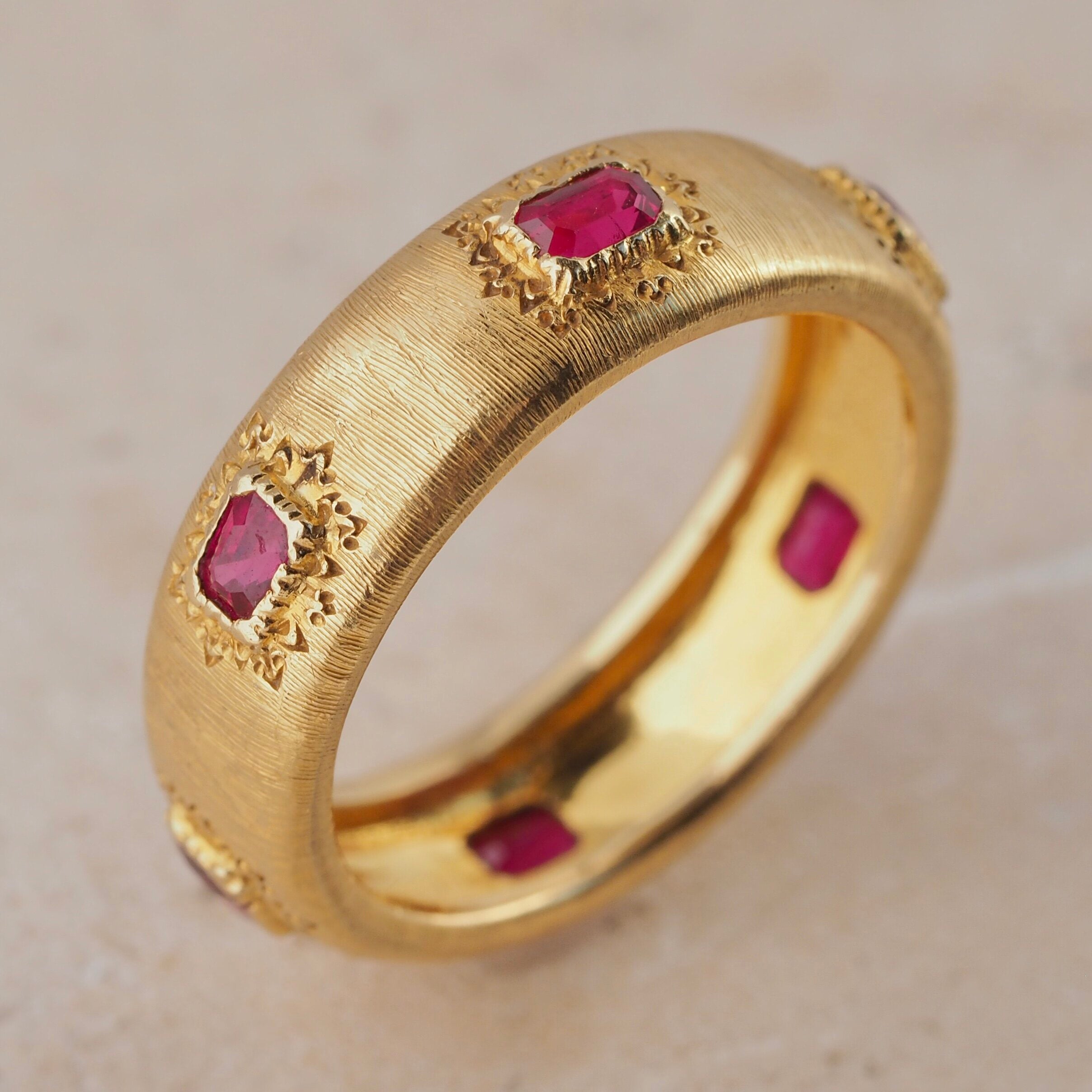 Vintage 18k Gold Ruby Ring