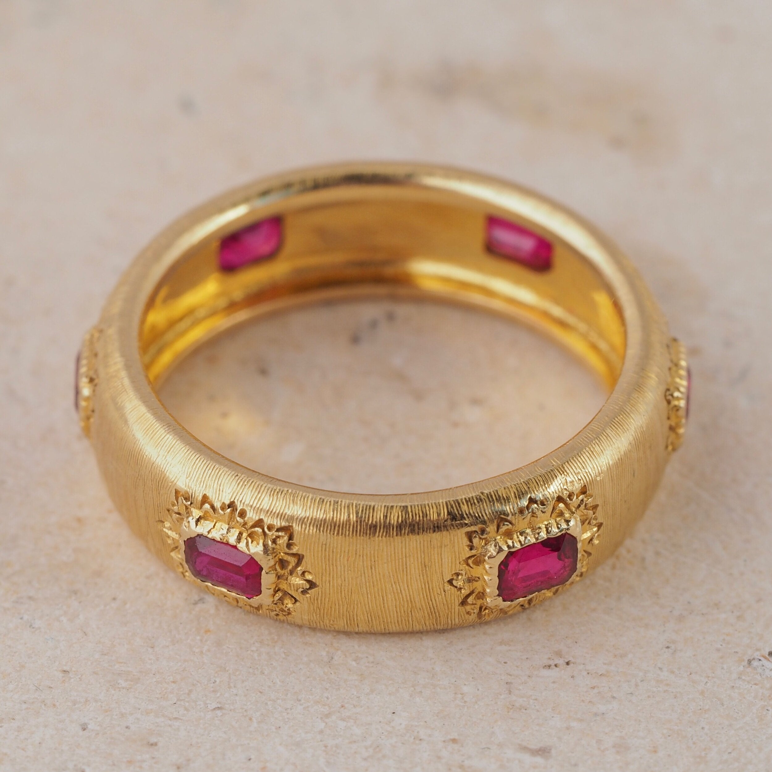 Vintage 18k Gold Ruby Ring