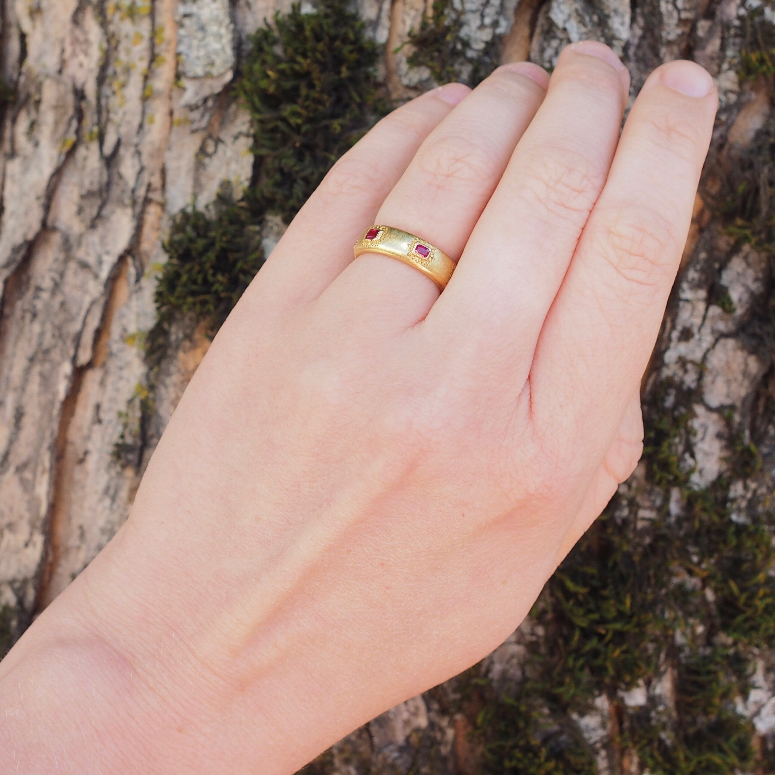 Vintage 18k Gold Ruby Ring