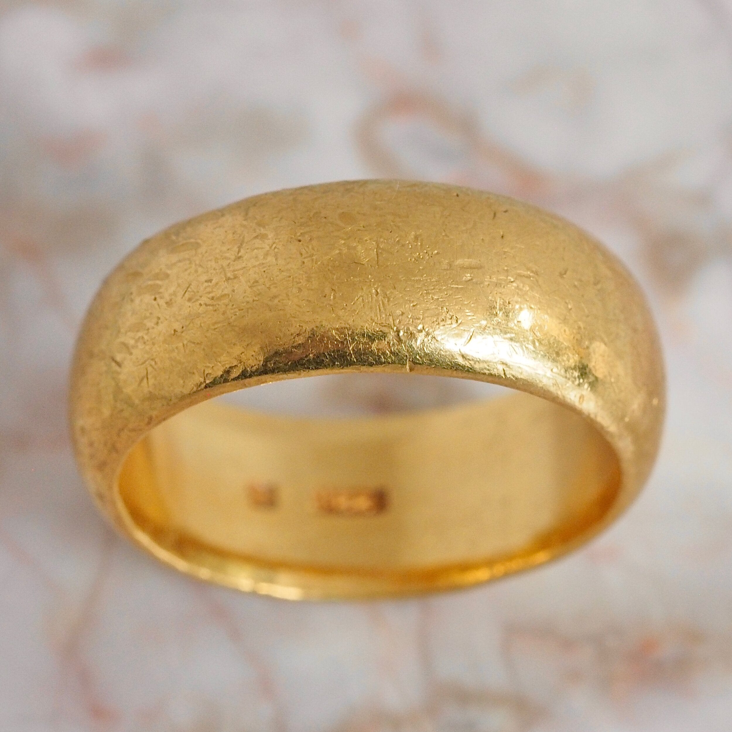 Vintage 22k Gold Chunky Wide Band