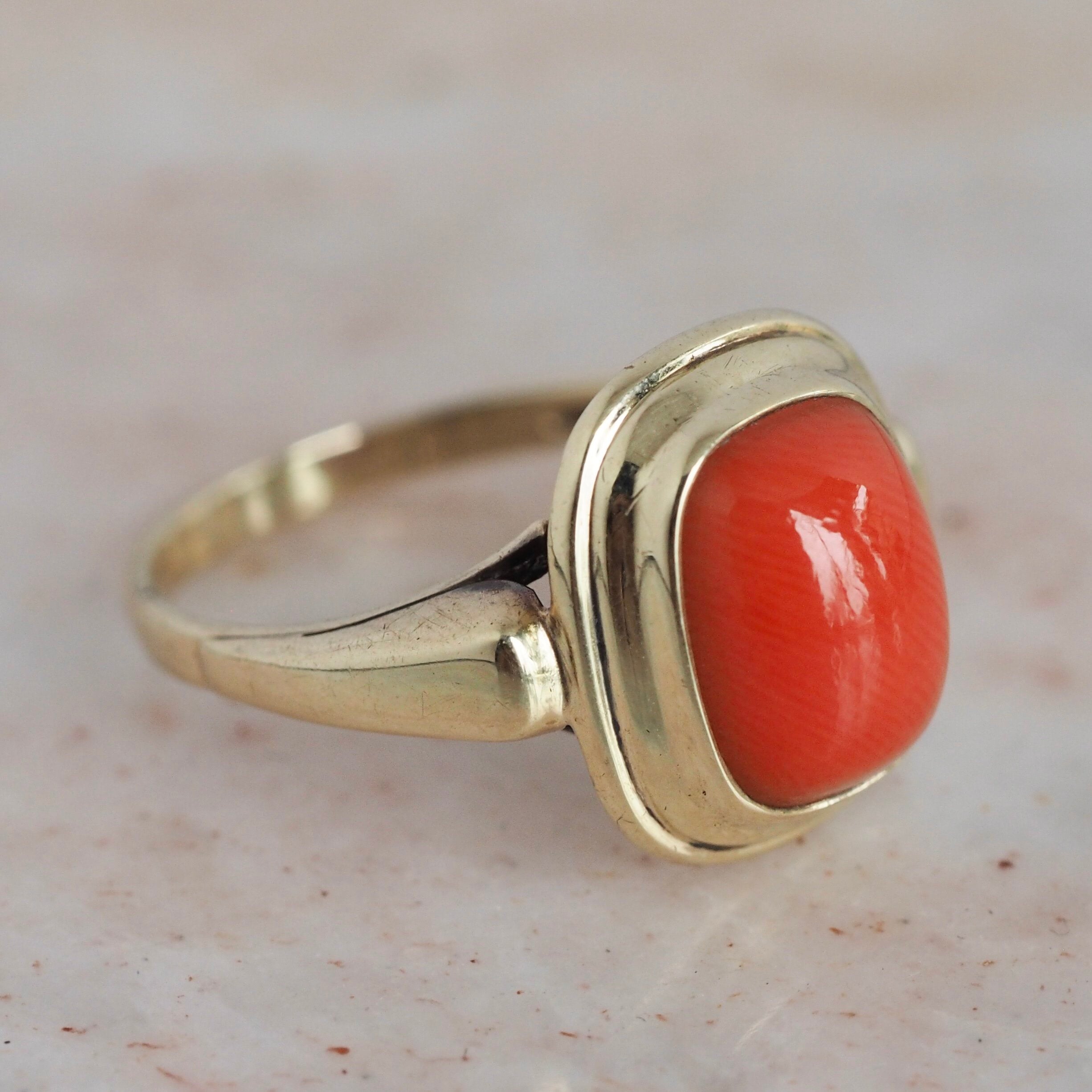 Vintage 8k Gold Coral Ring