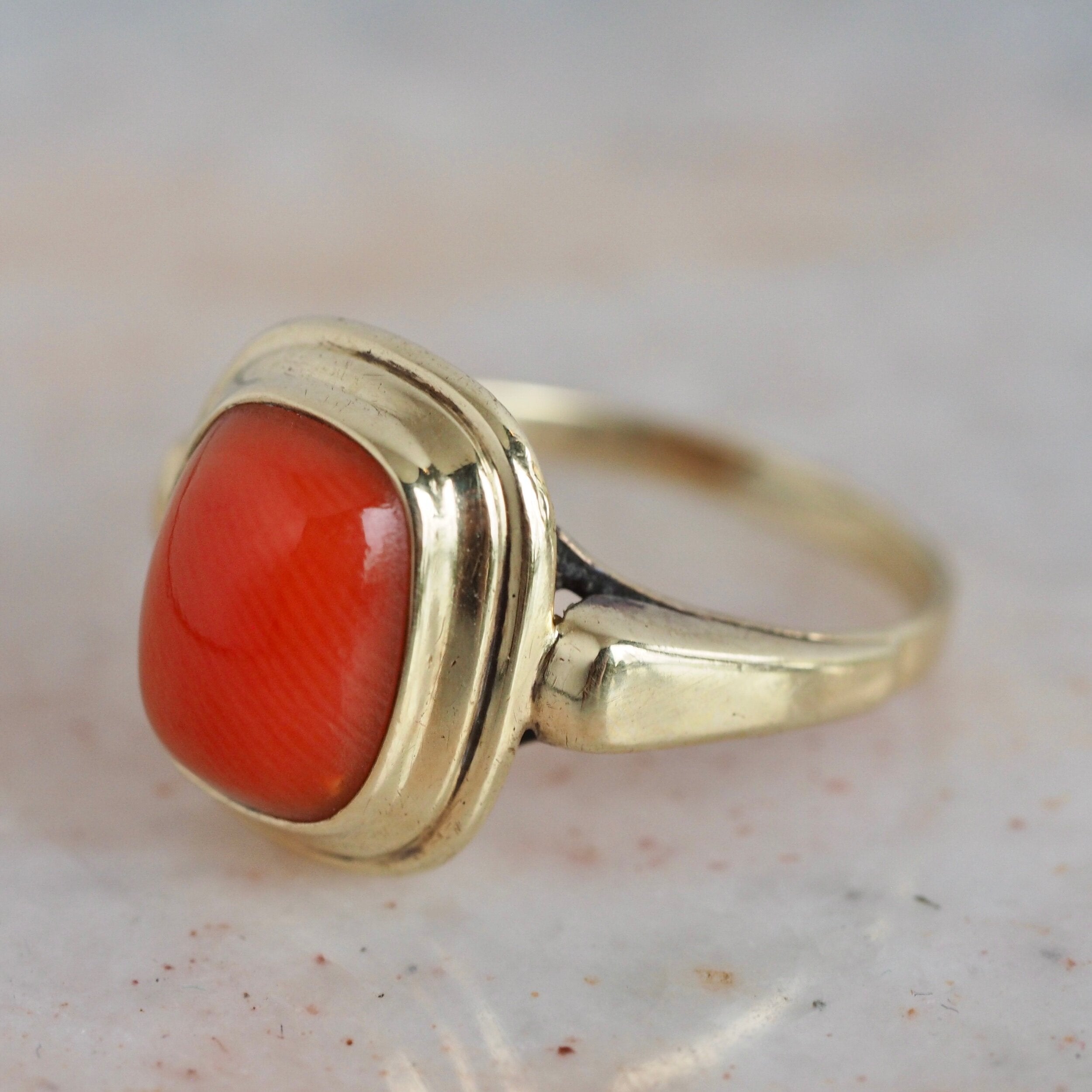 Vintage 8k Gold Coral Ring