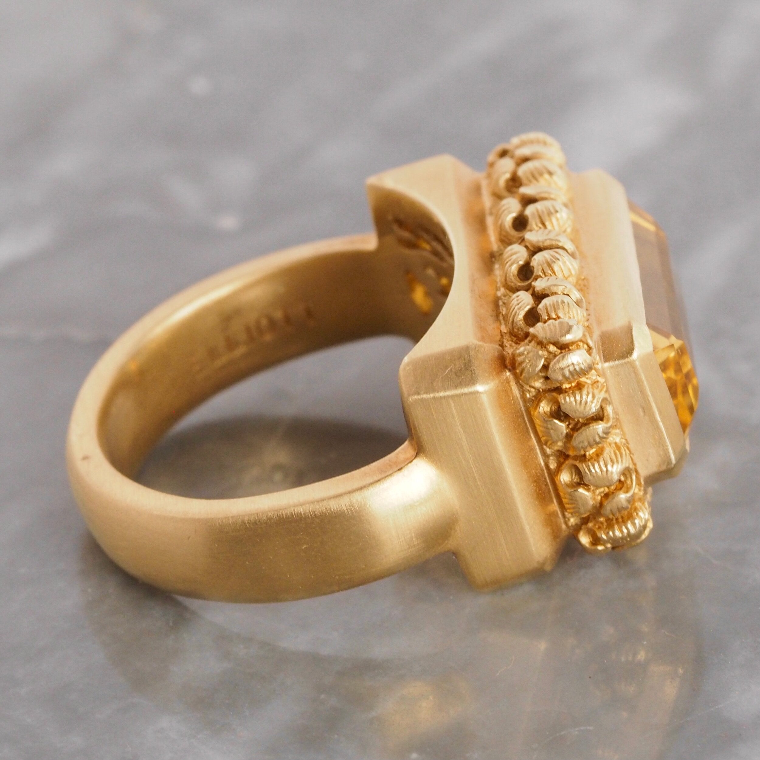 Vintage Citrine 18k Gold Douglas Elliott Ring