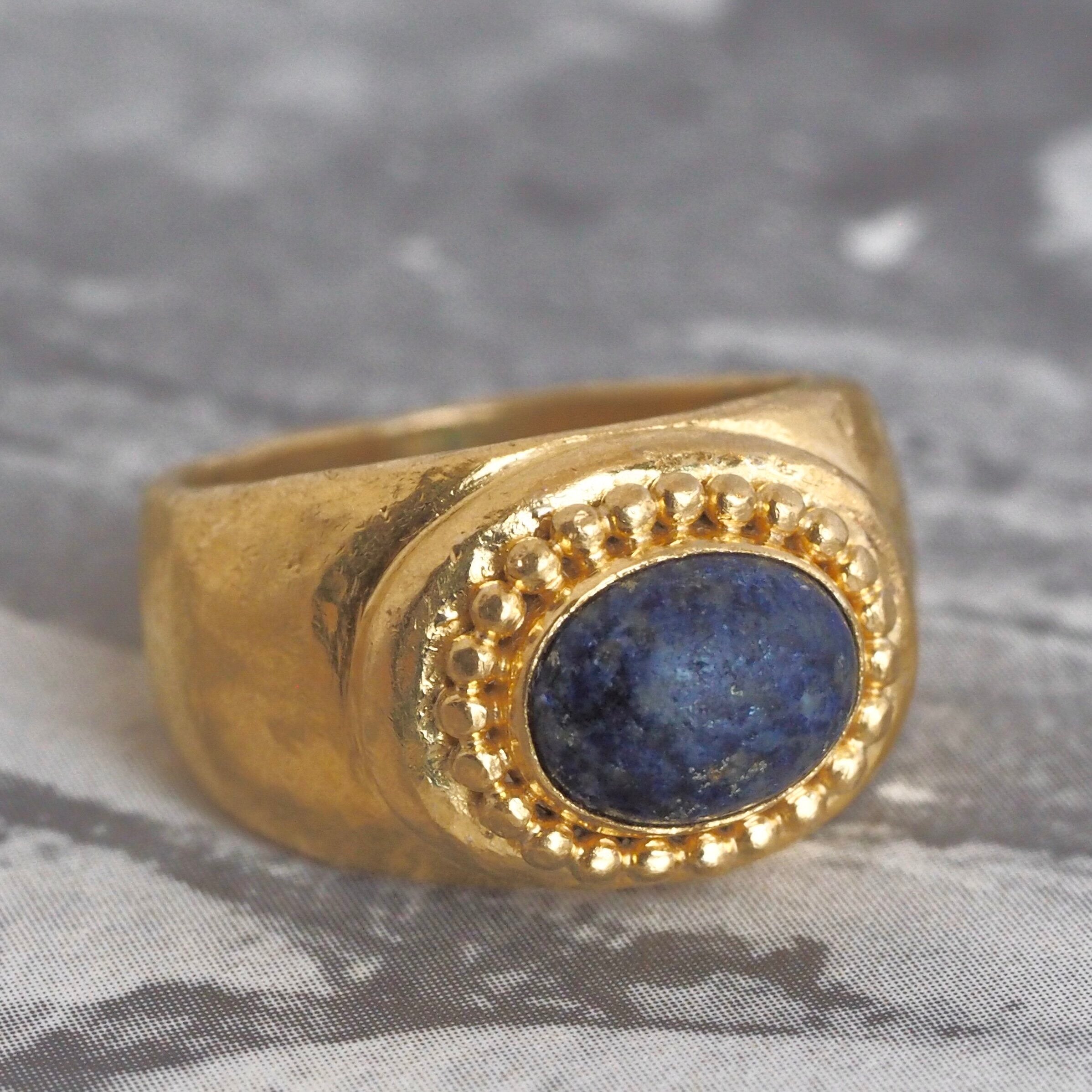 Vintage Greek 22k Gold Lapis Ancient Style Ring