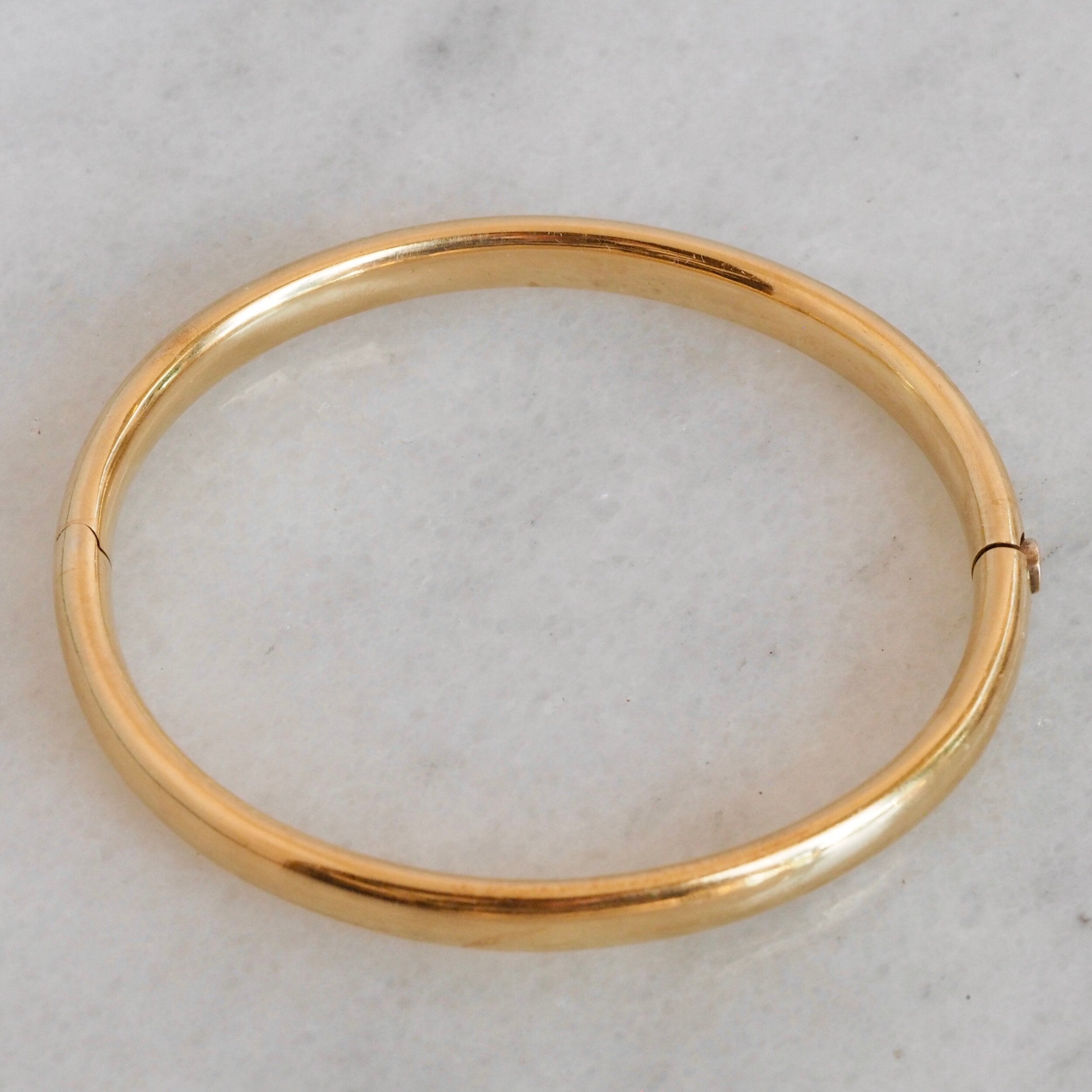 Vintage Italian 18k Gold Puffy Hinged Bangle