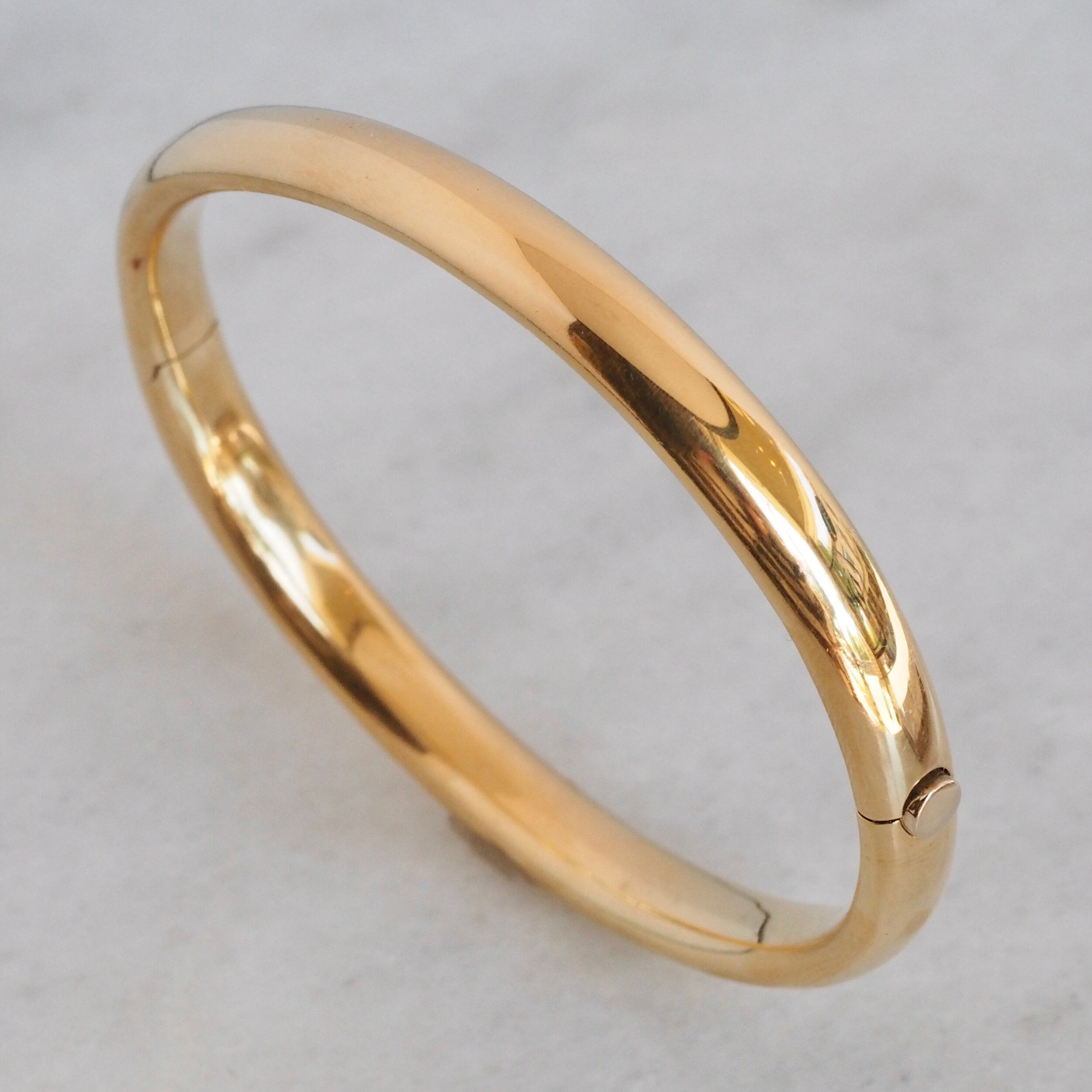 Vintage Italian 18k Gold Puffy Hinged Bangle