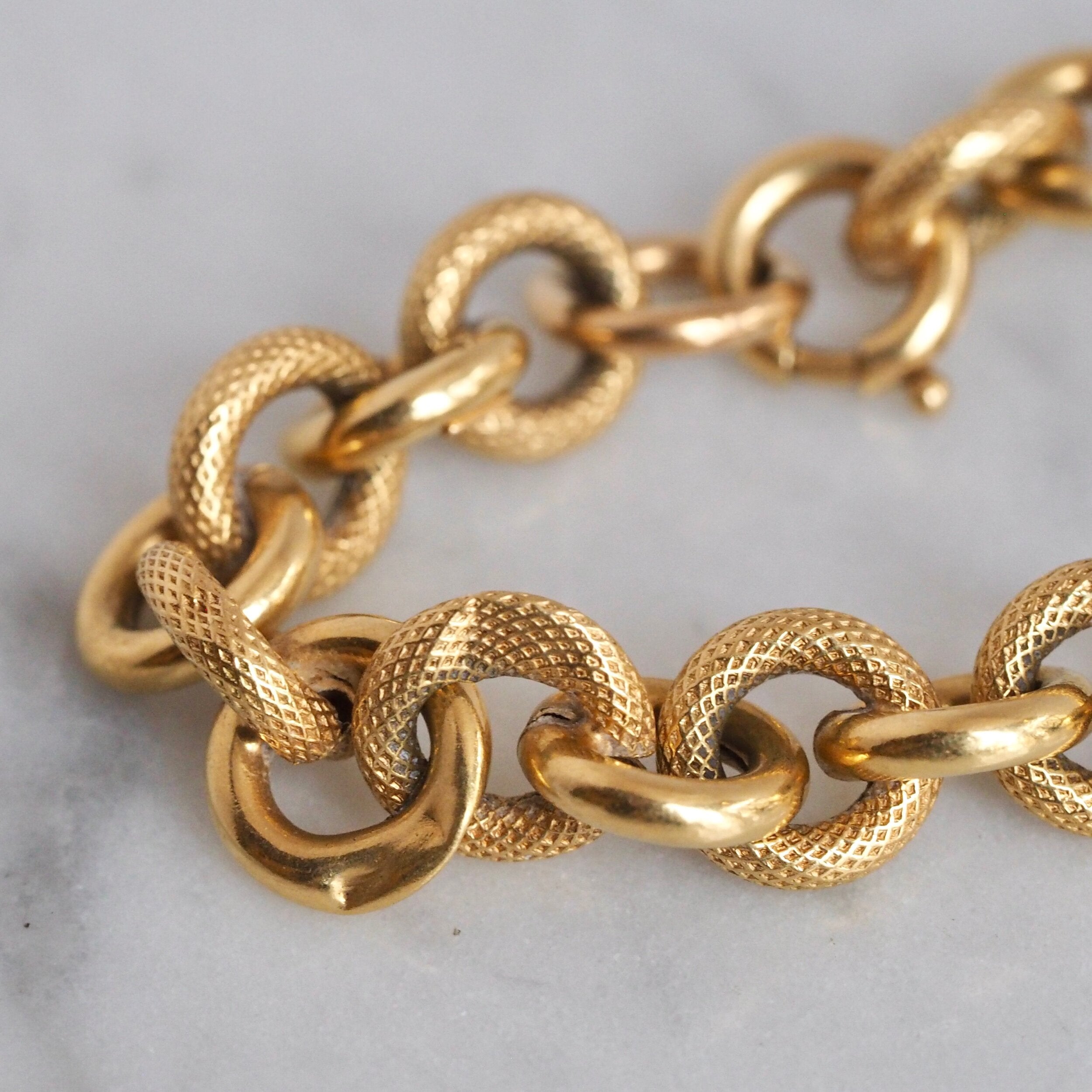 Vintage Italian 18k Gold Textured Link Bracelet