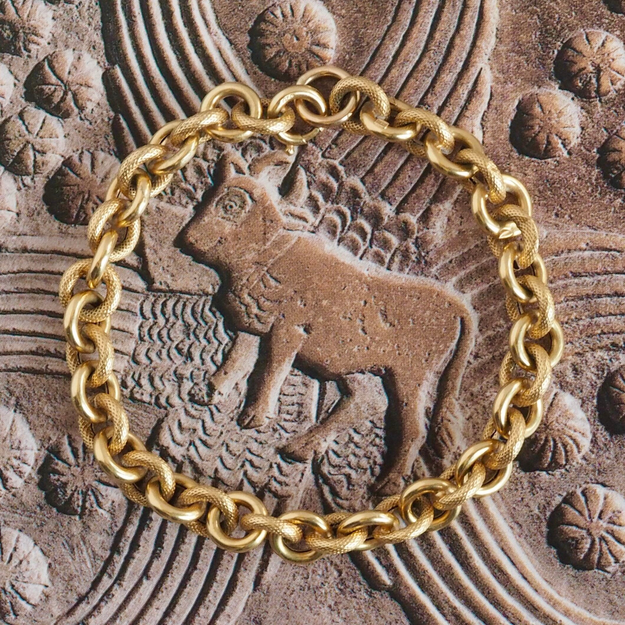 Vintage Italian 18k Gold Textured Link Bracelet