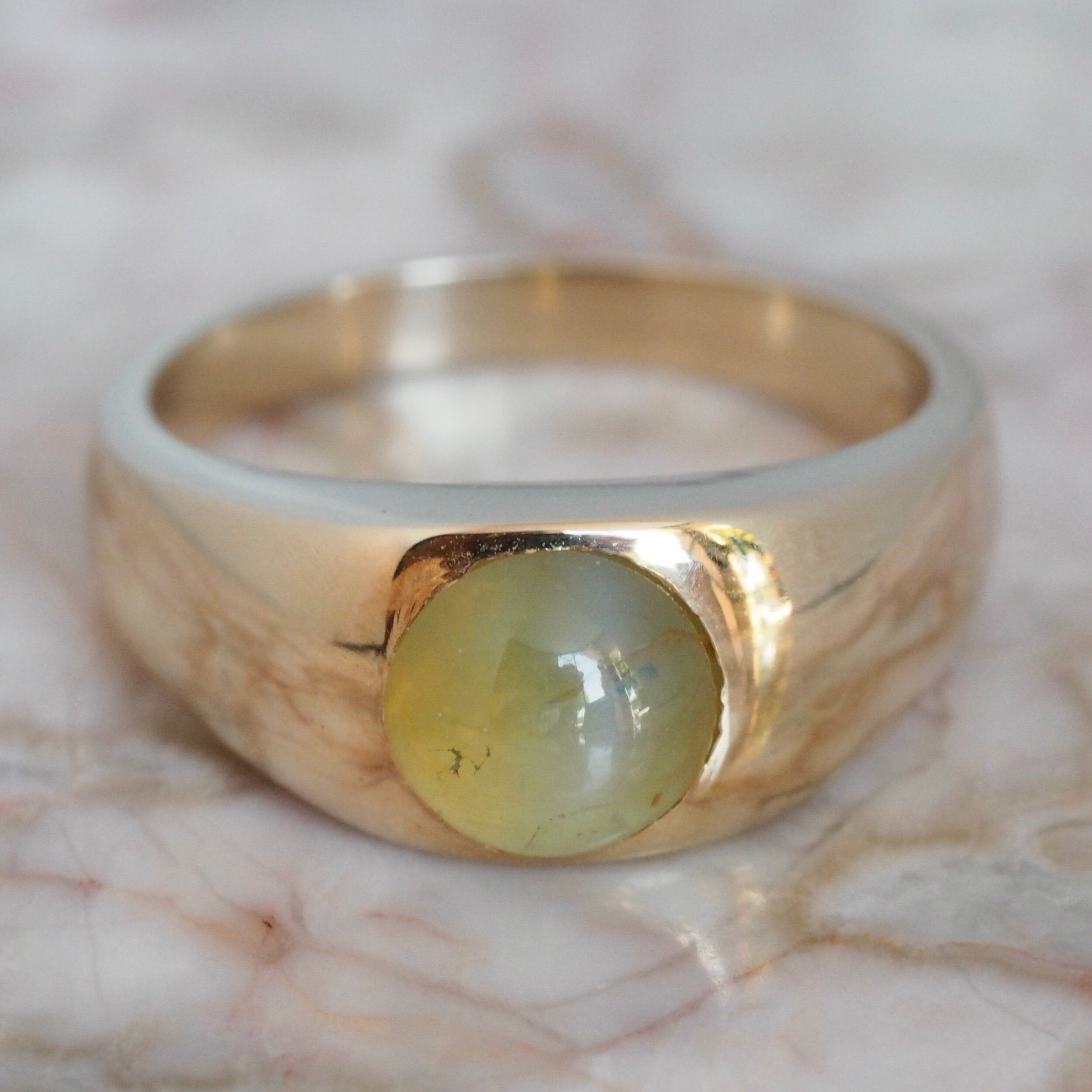 Vintage Modernist 14k Gold Cabochon Cat's Eye Chrysoberyl Ring