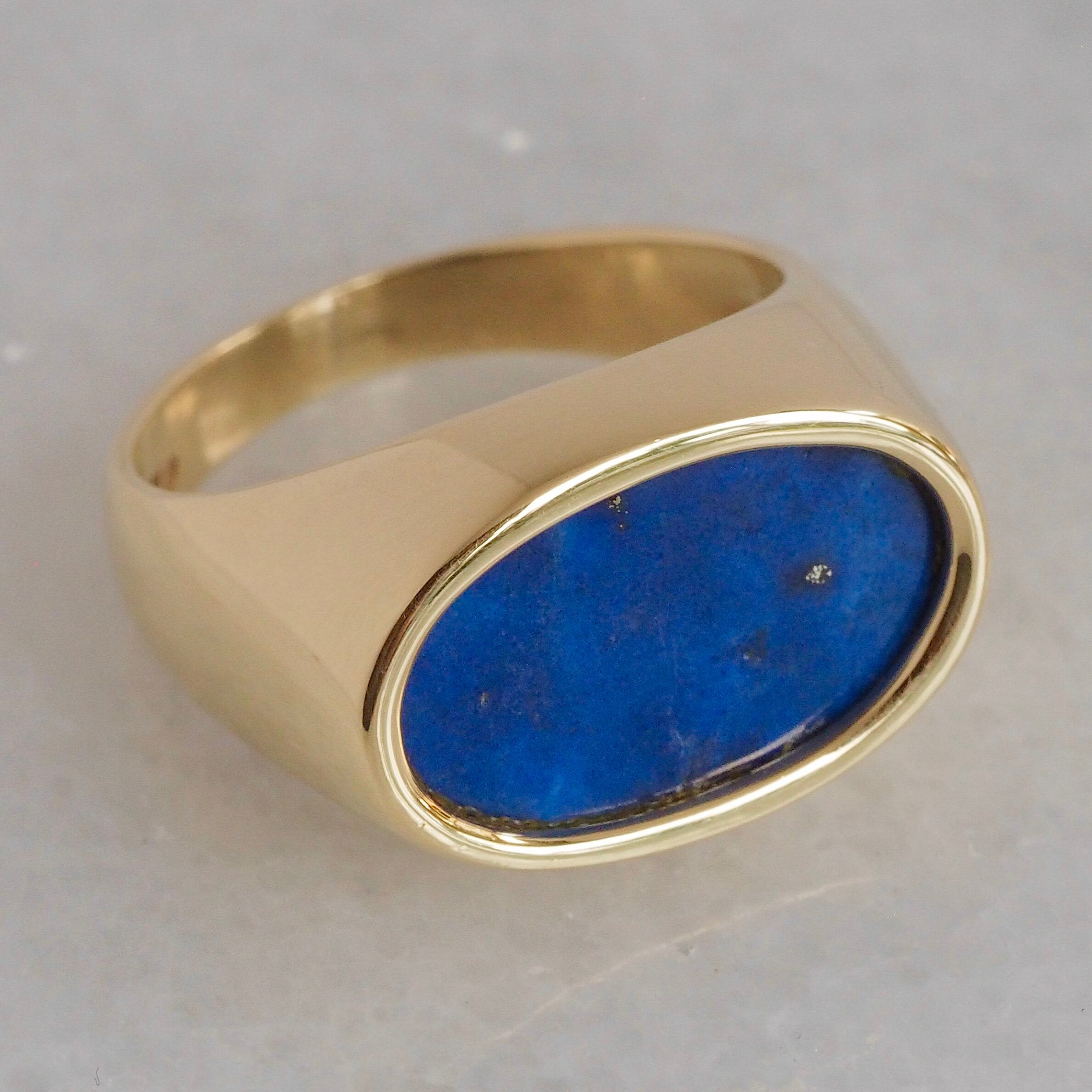 Vintage Modernist 18k Gold Lapis Ring