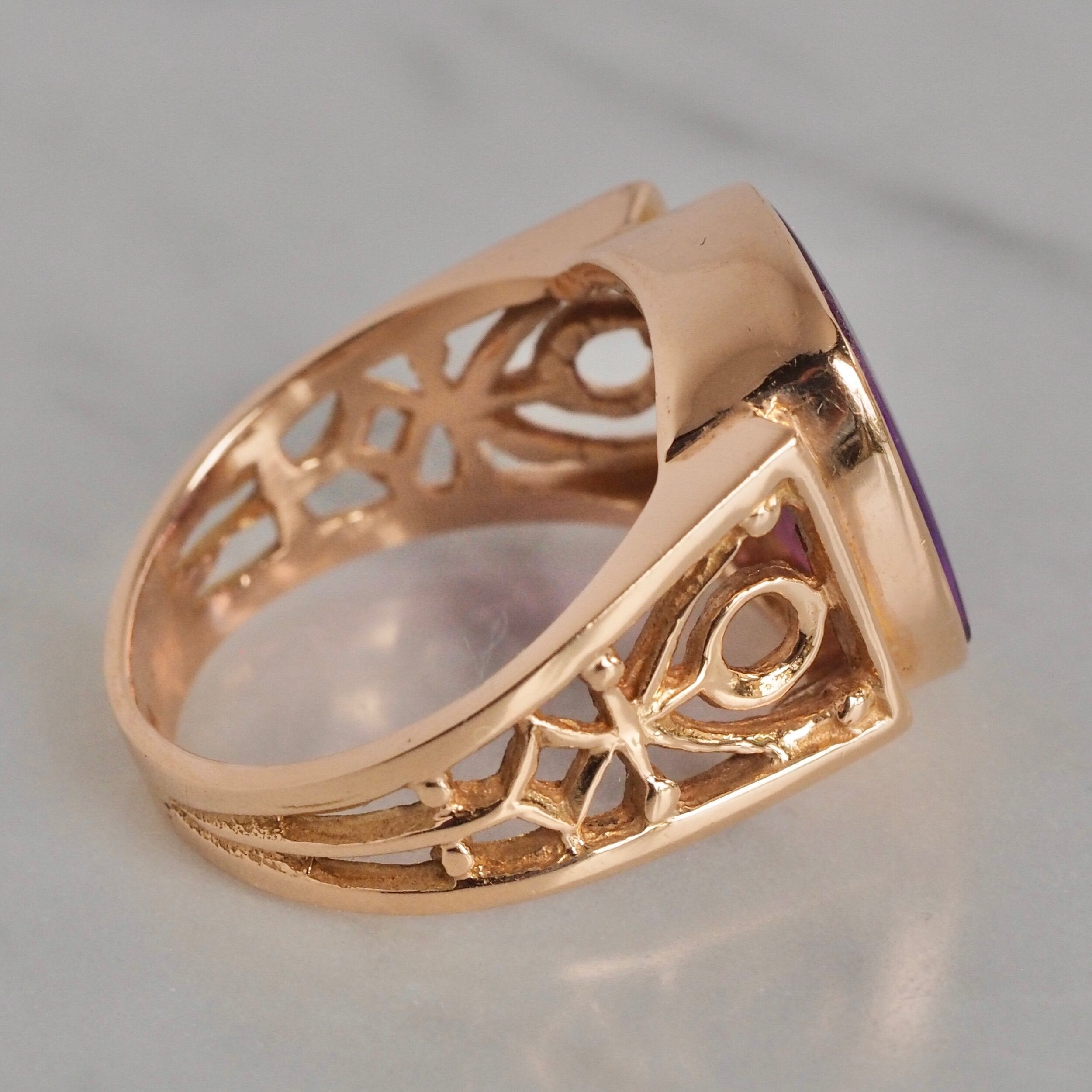 Vintage c. Late 1960's Hungarian 14k Rose Gold Buff Cut Lab Grown Sapphire Ring