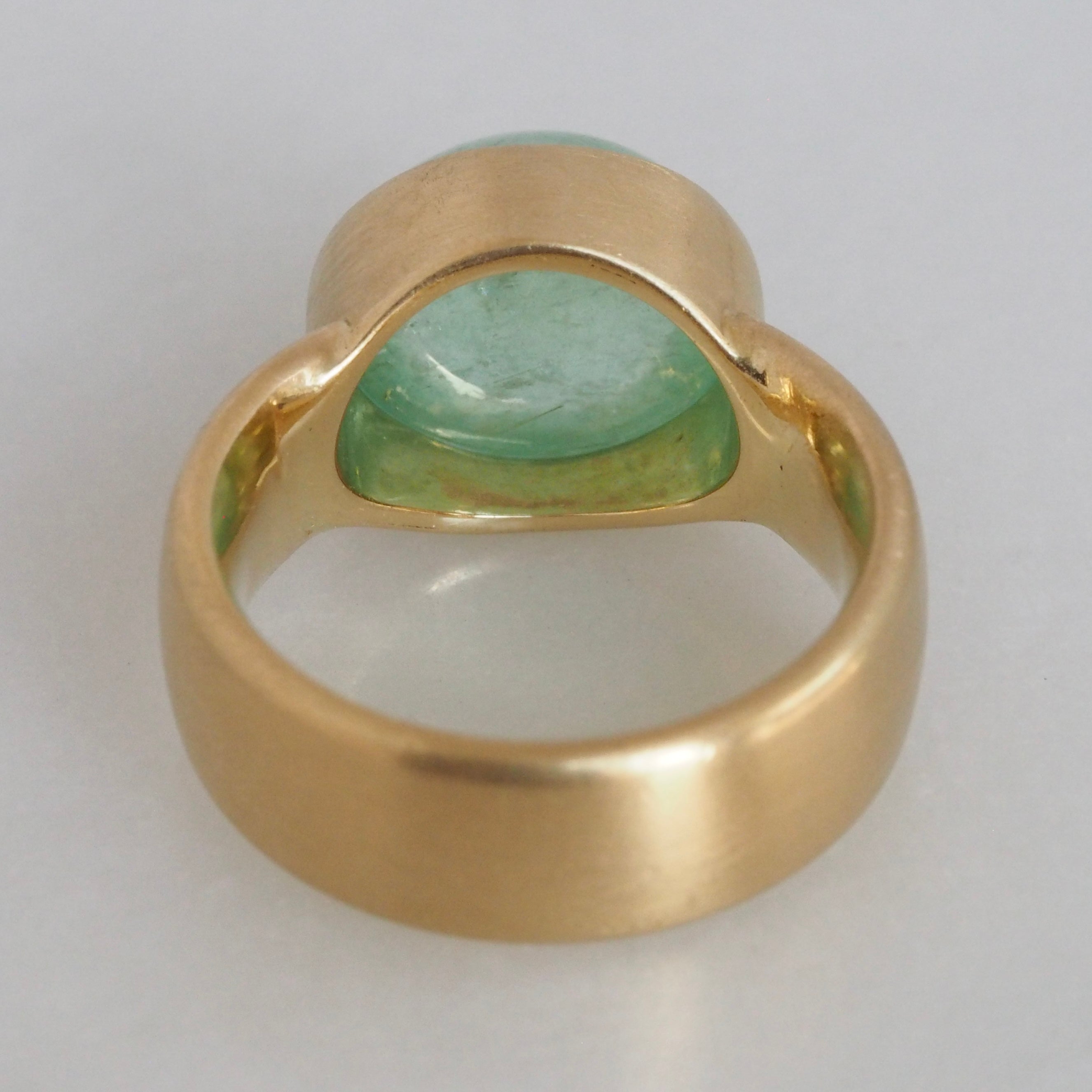 Vintage 18k Gold Green Beryl Ring
