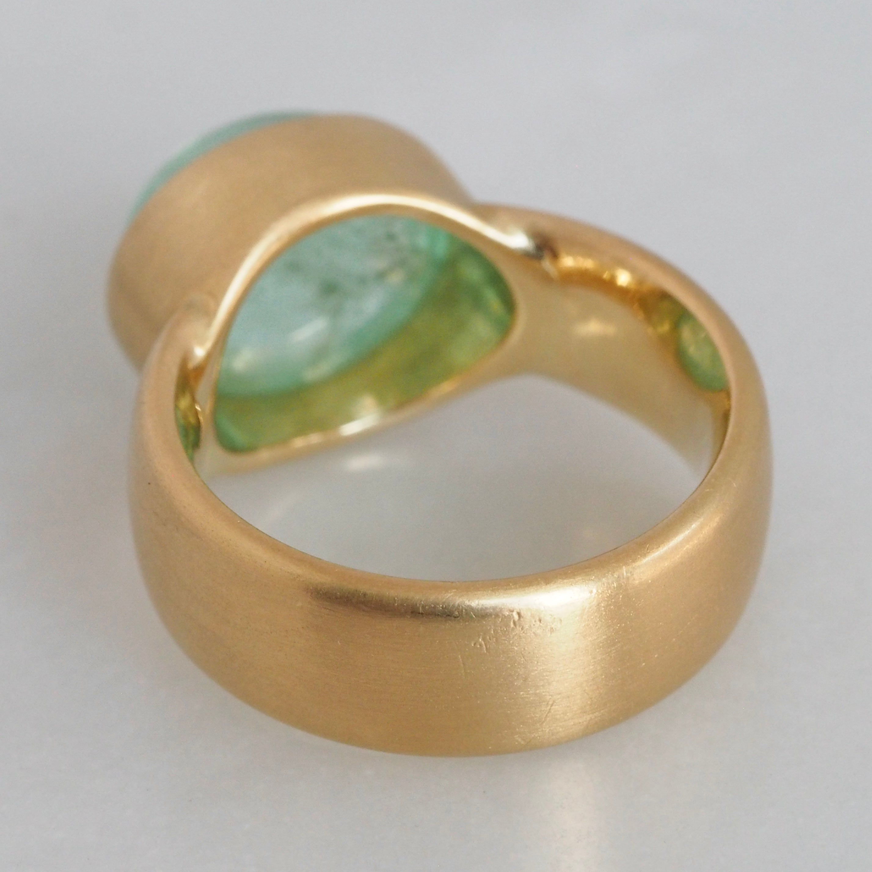 Vintage 18k Gold Green Beryl Ring