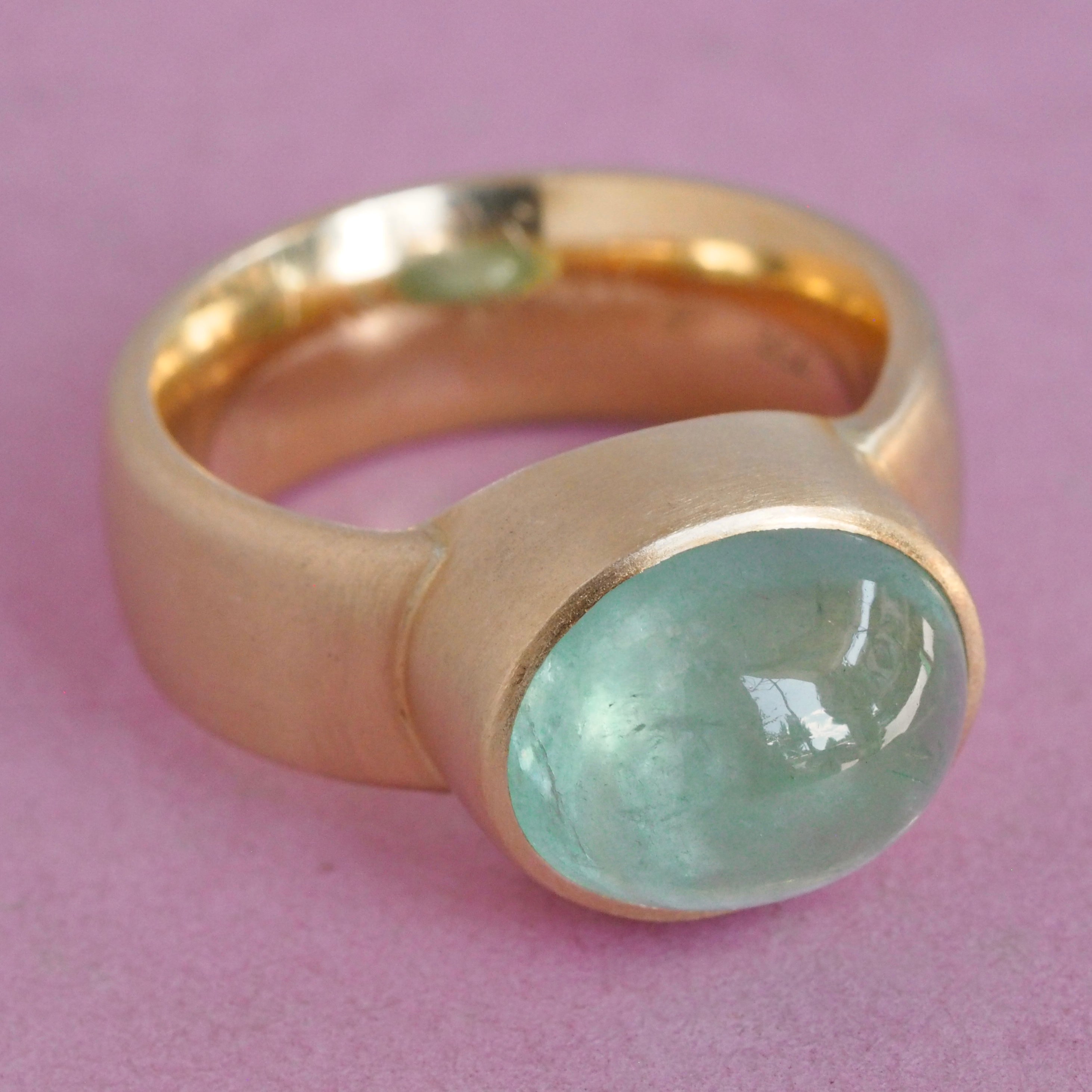 Vintage 18k Gold Green Beryl Ring