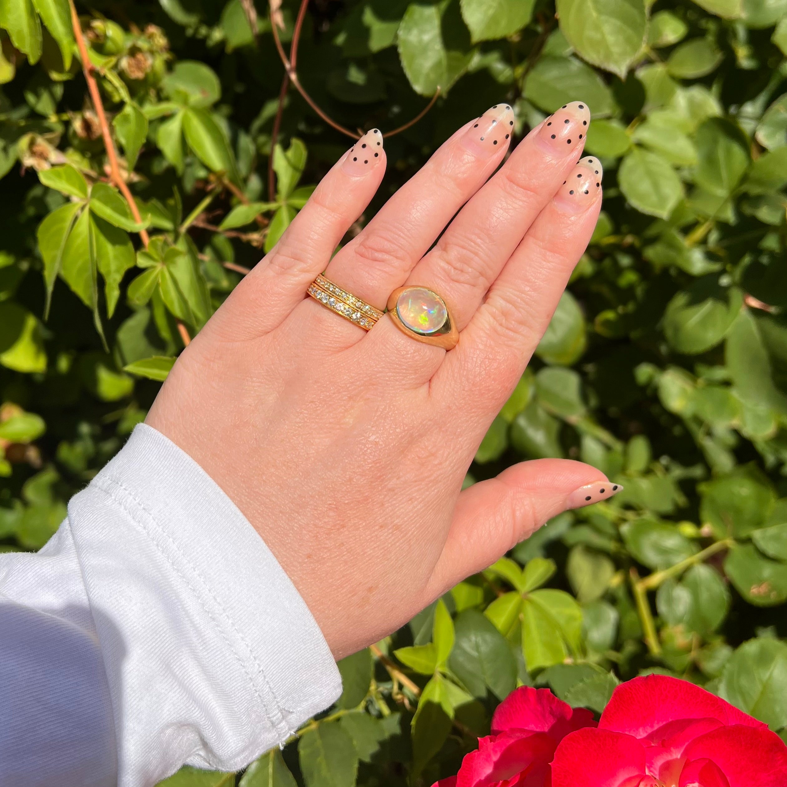 Jelly Opal Cabochon 18k Gold Dome Ring