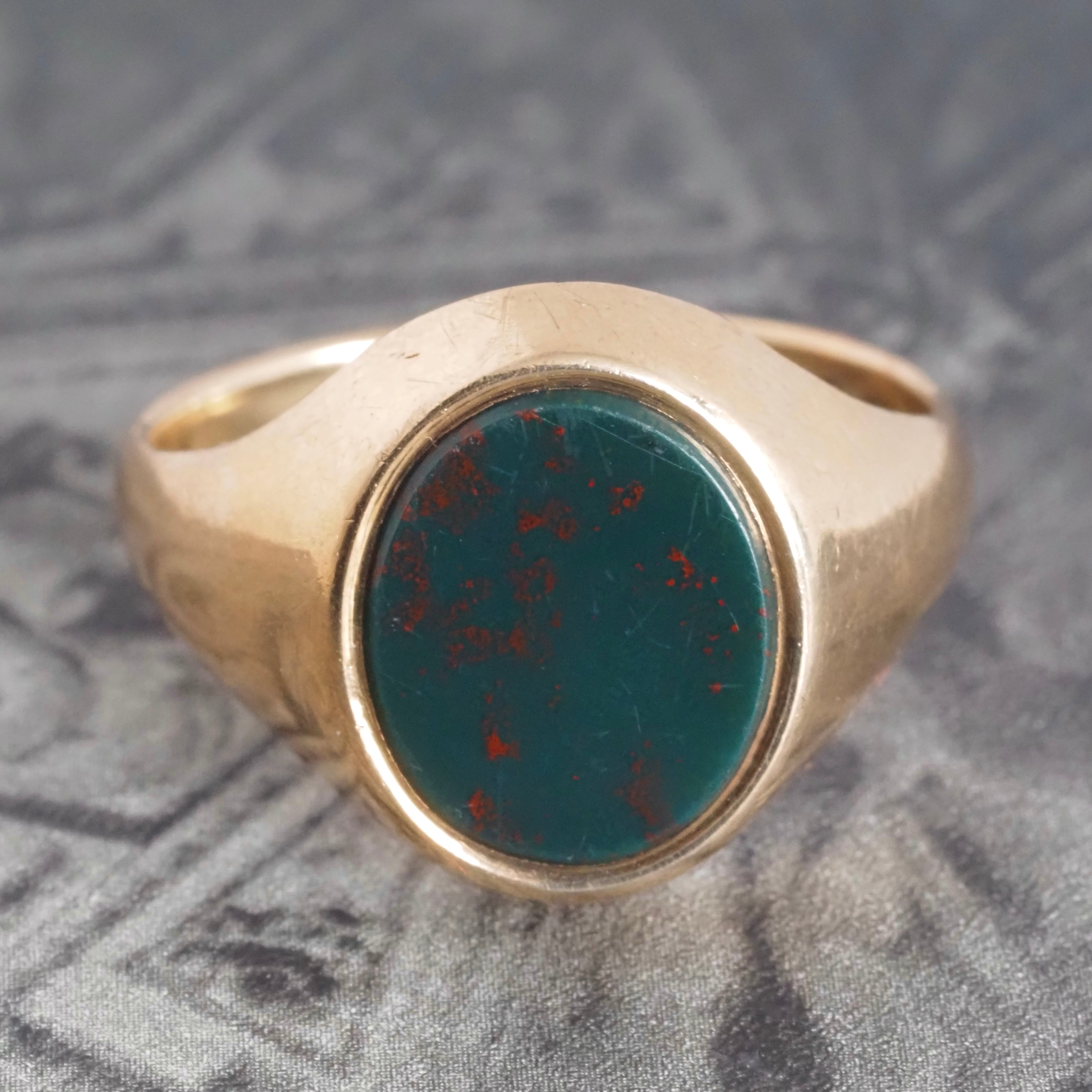 Vintage English Bloodstone 9k Gold Signet Ring