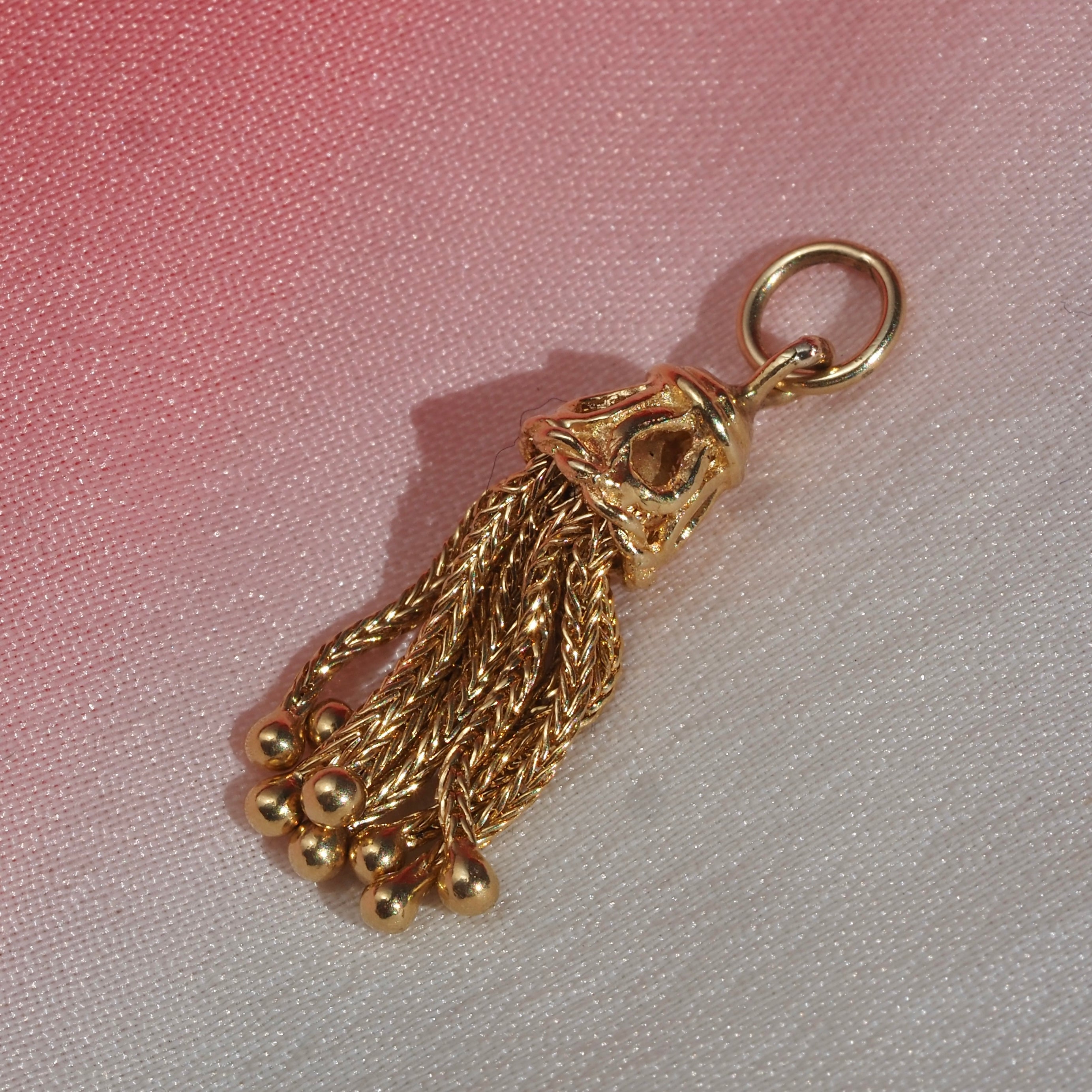 Vintage 14k Gold Tassel Pendant