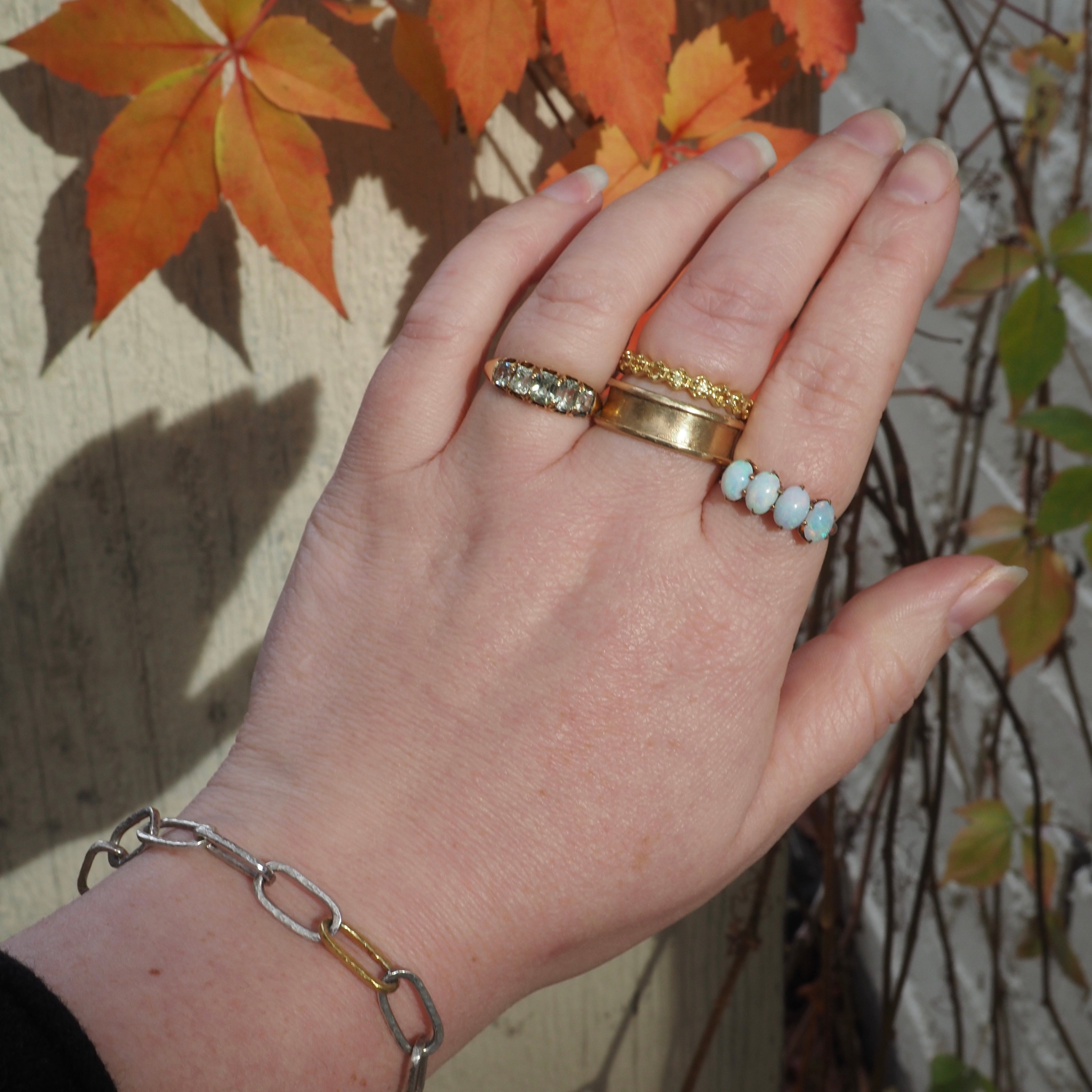 Vintage ArtCarved 14k Gold Wide Band