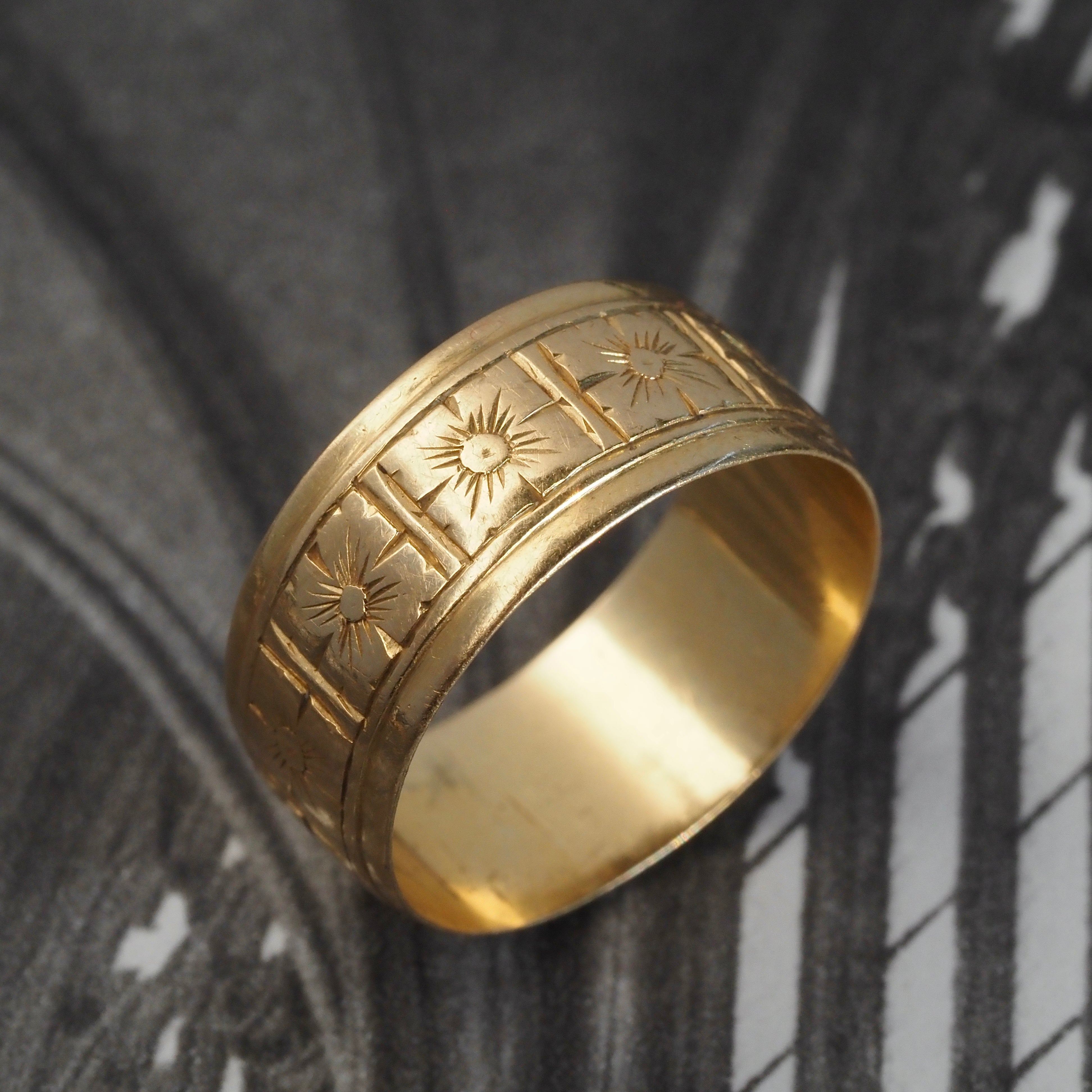 Antique Victorian Wide Orange Blossom 18k Gold Cigar Band