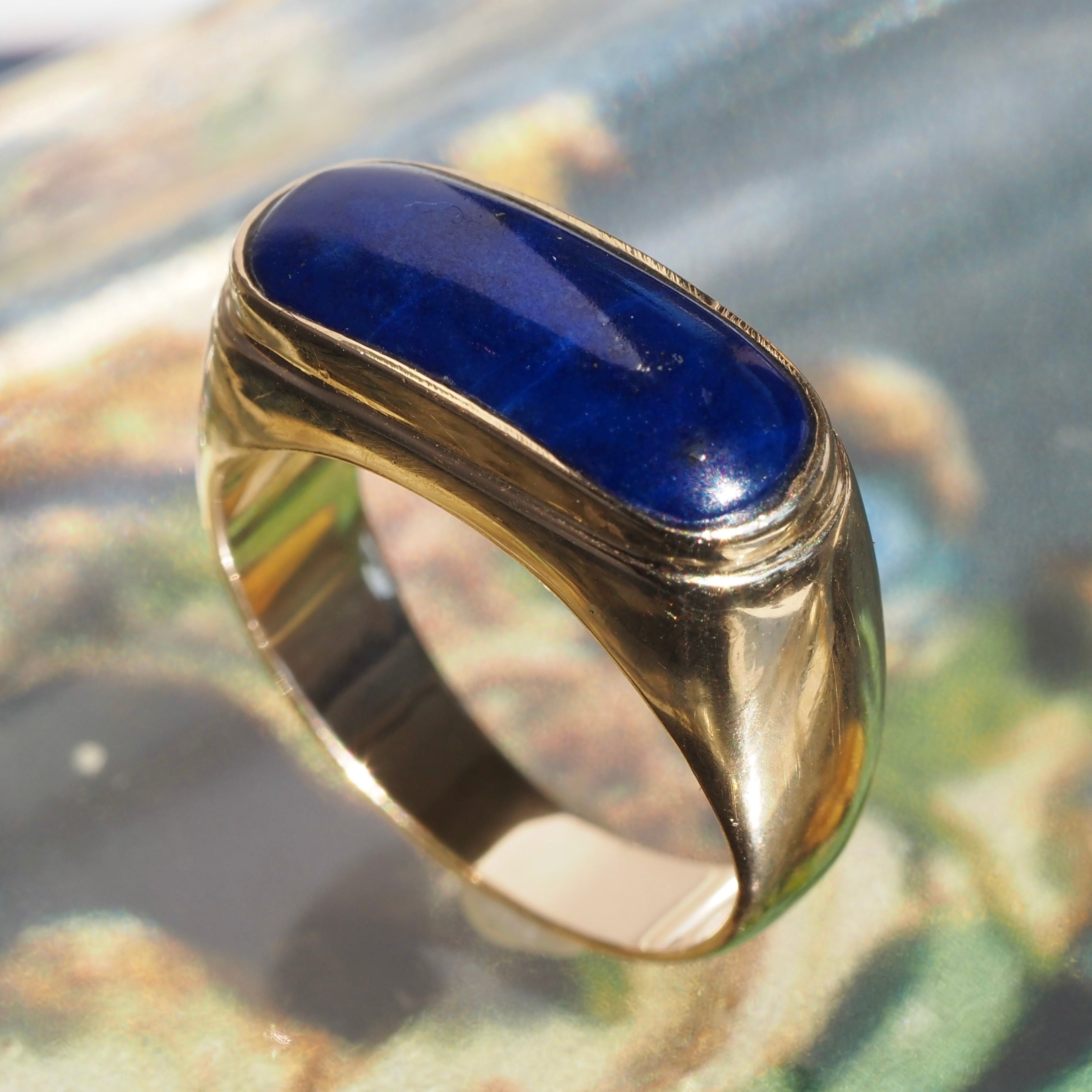 Vintage 14k Gold Lapis Saddle Ring