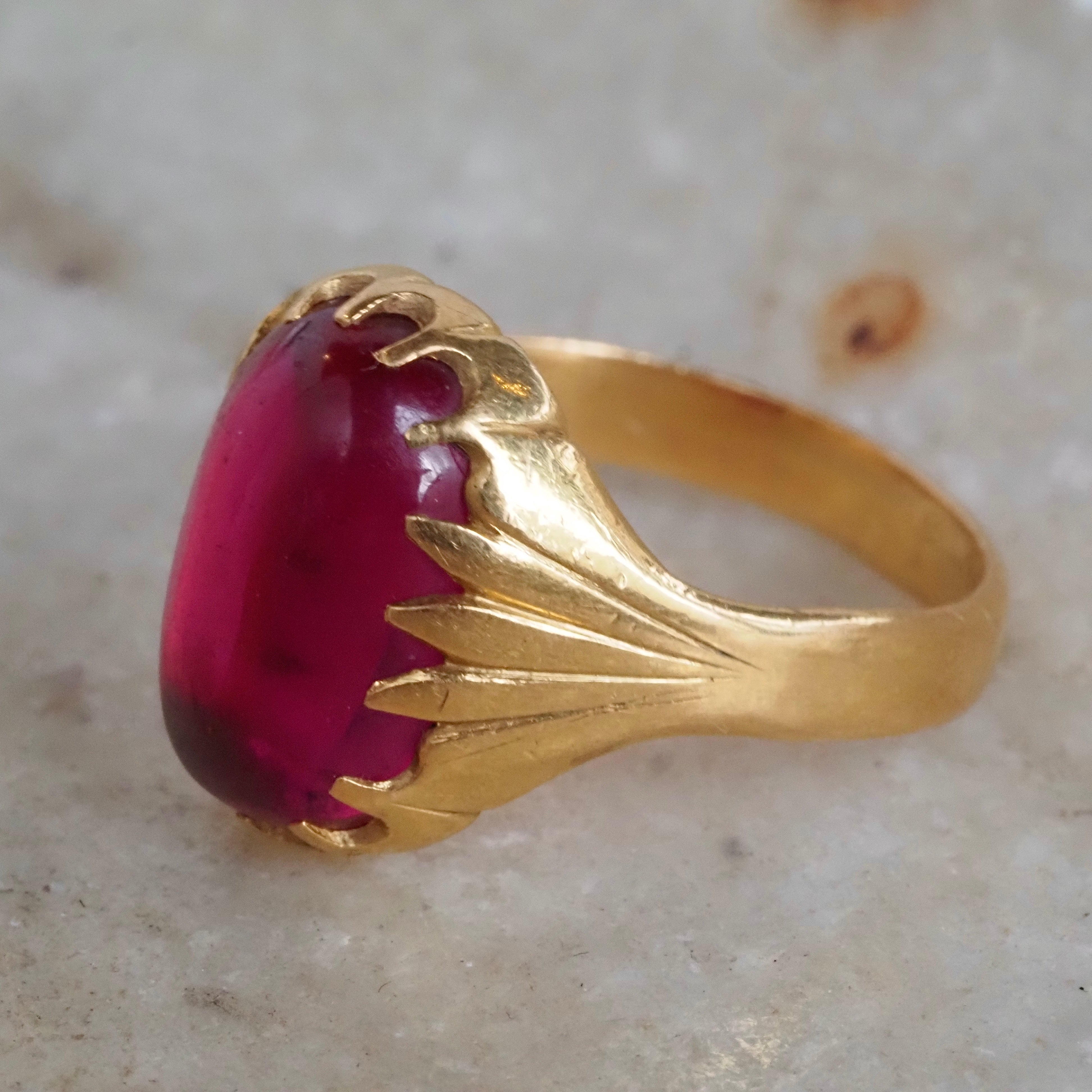 Vintage 22k Gold Ruby Cabochon Ring