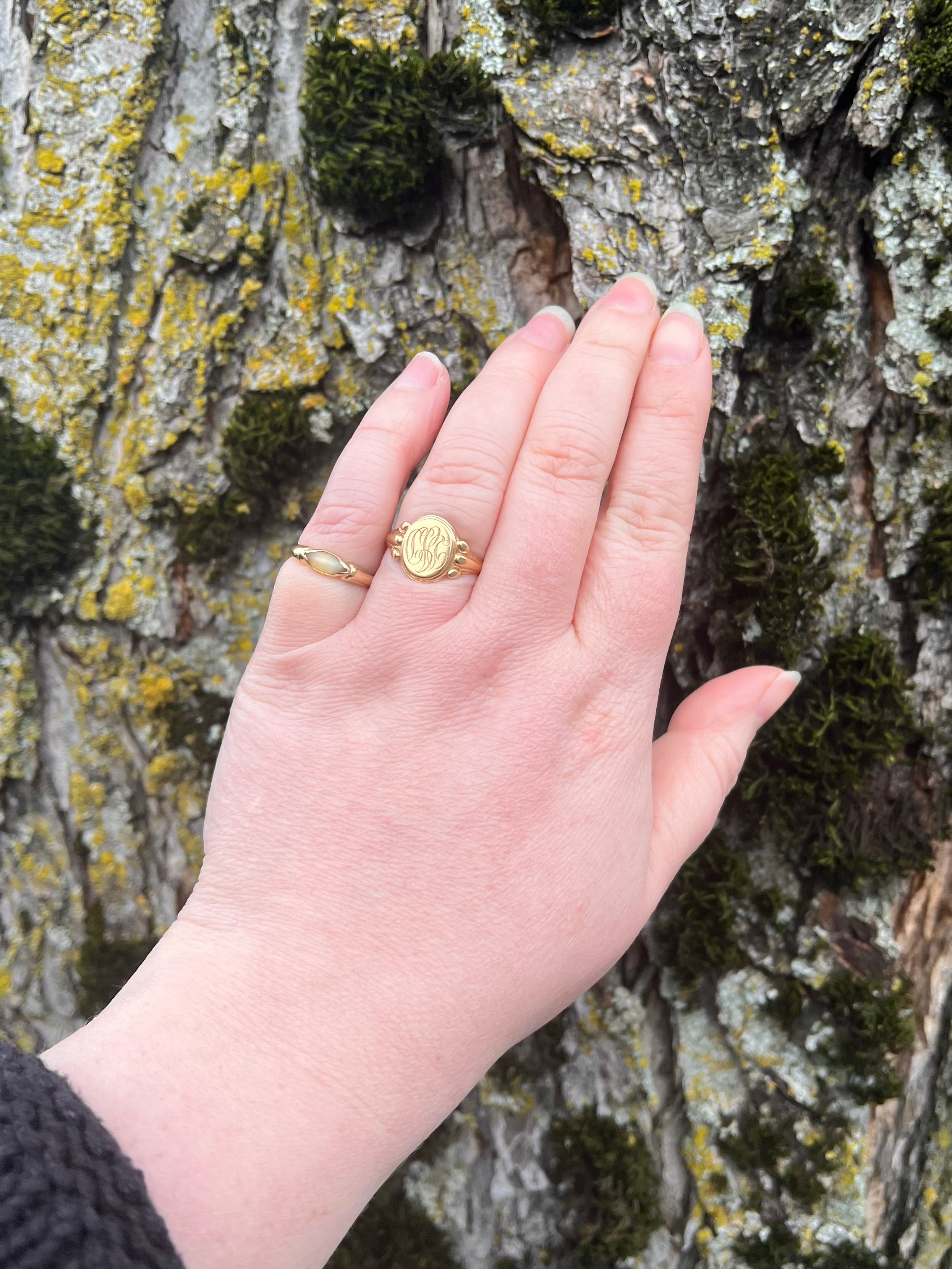 Vintage 14k Gold Agate Cabochon Ring