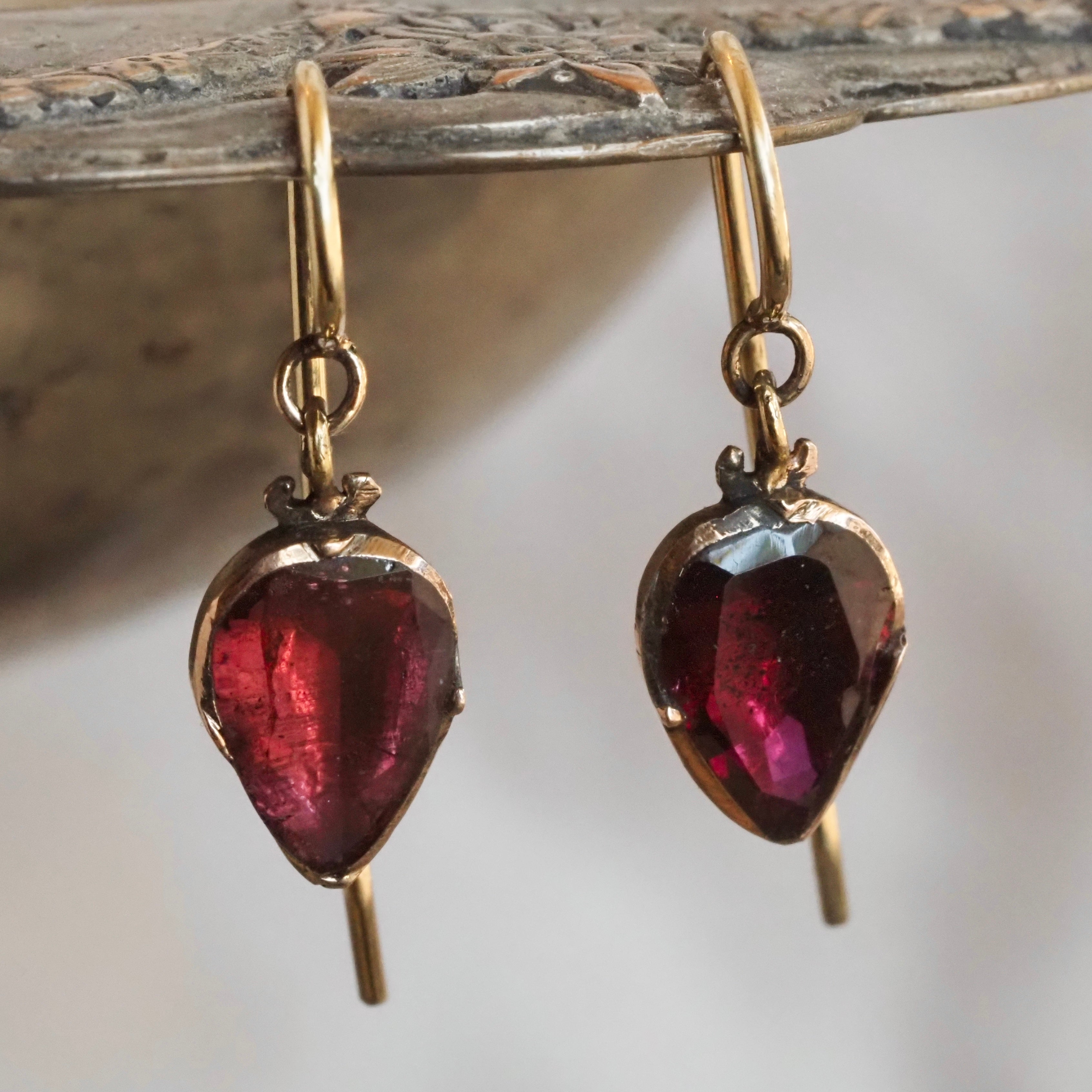 Antique Georgian 15k Gold Foil Backed Garnet Earrings