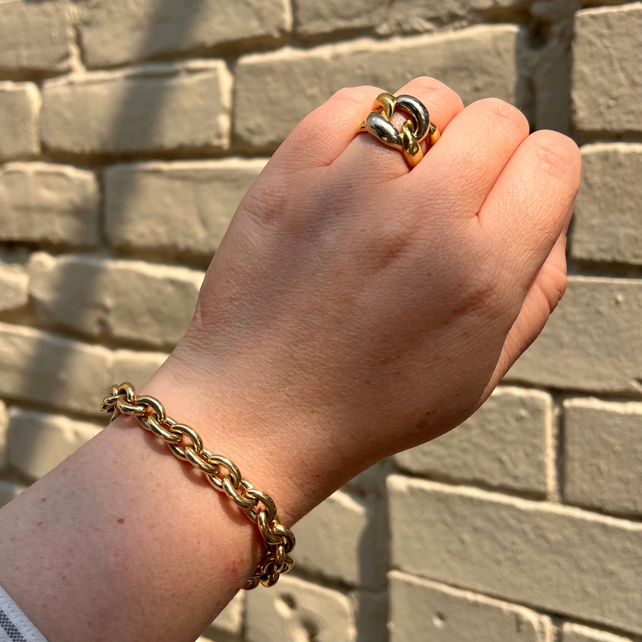 Vintage Italian Oval Link Bolt Clasp 14k Gold Bracelet