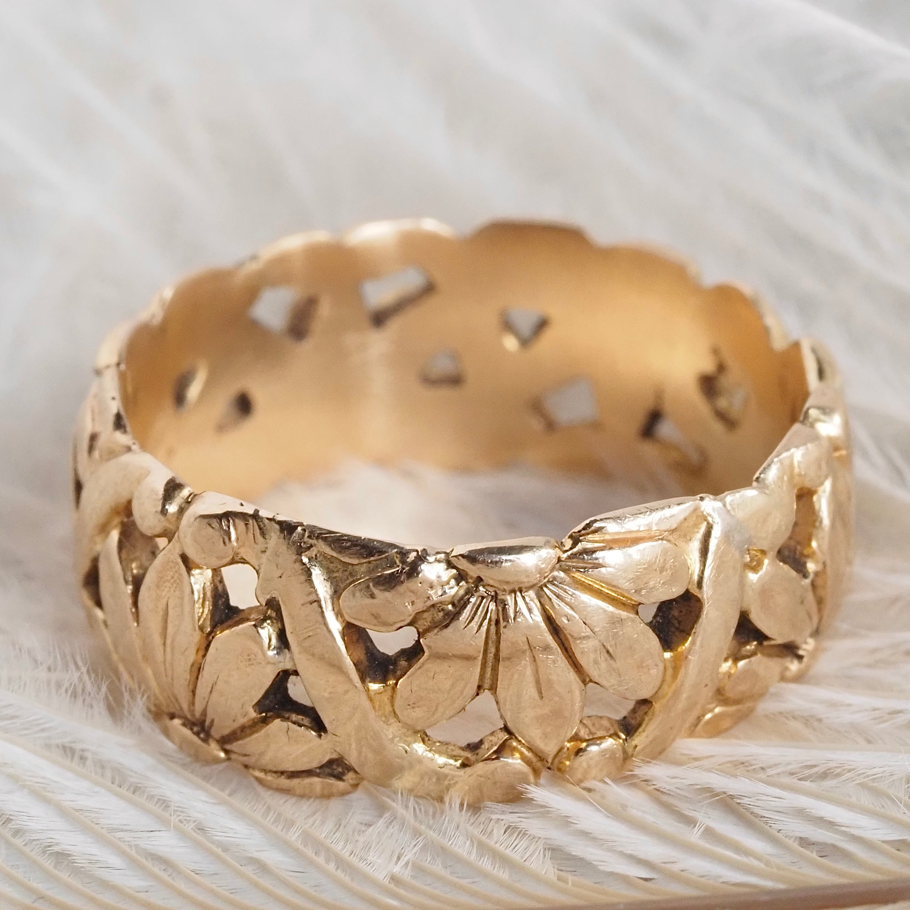 Antique J.R. Wood & Sons Floral 14k Gold Band