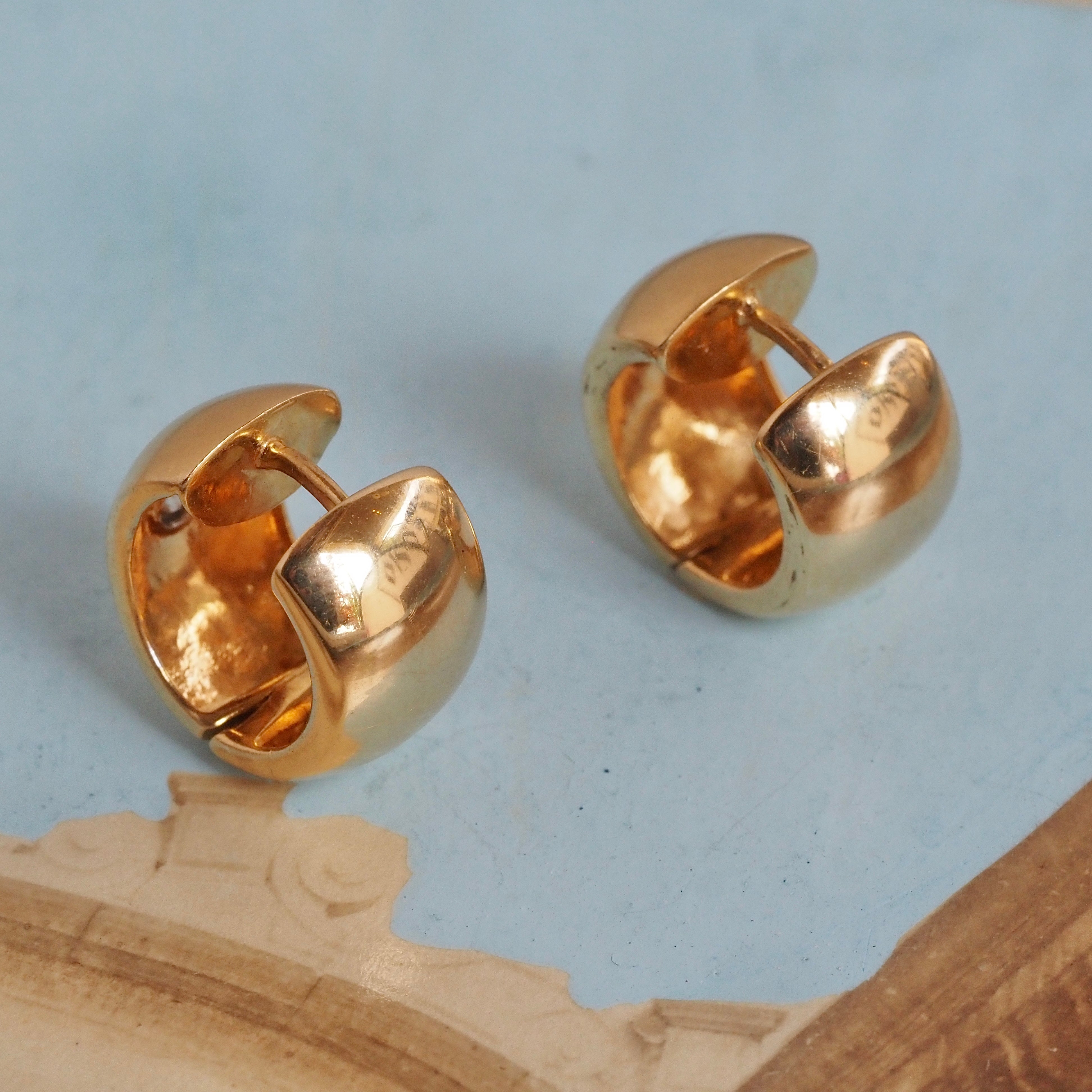 Vintage 18k Gold Brushed Diamond Hinged Huggie Hoops