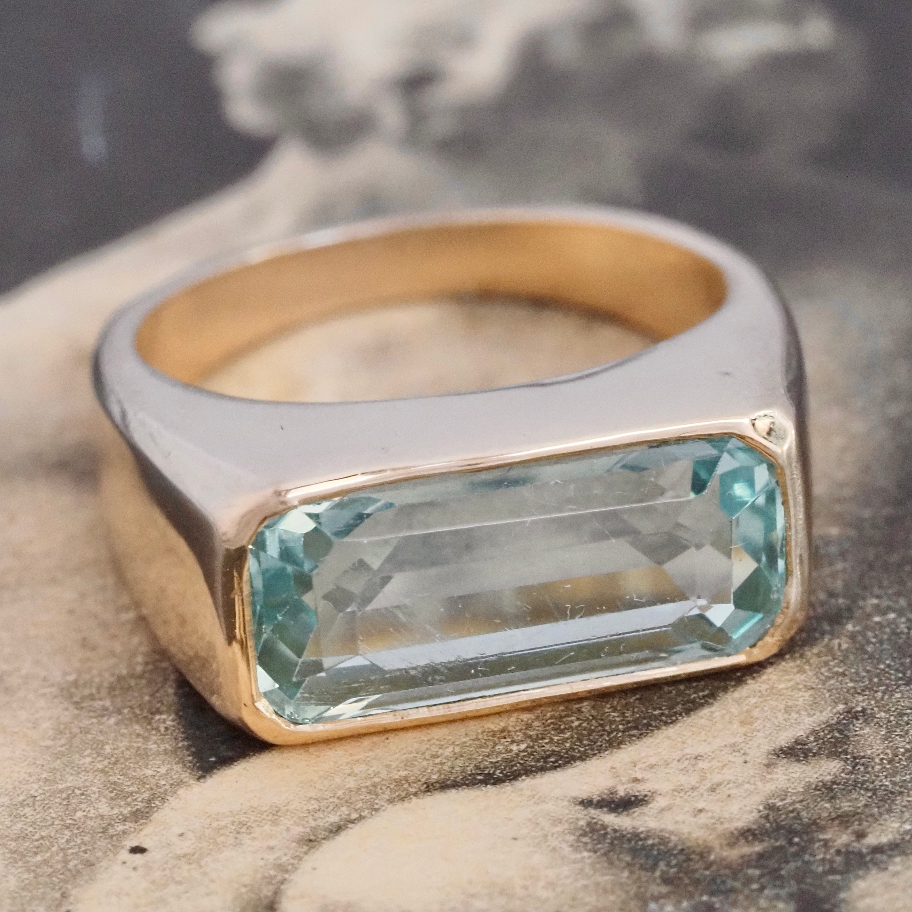 Vintage 14k Gold Aquamarine Saddle Ring