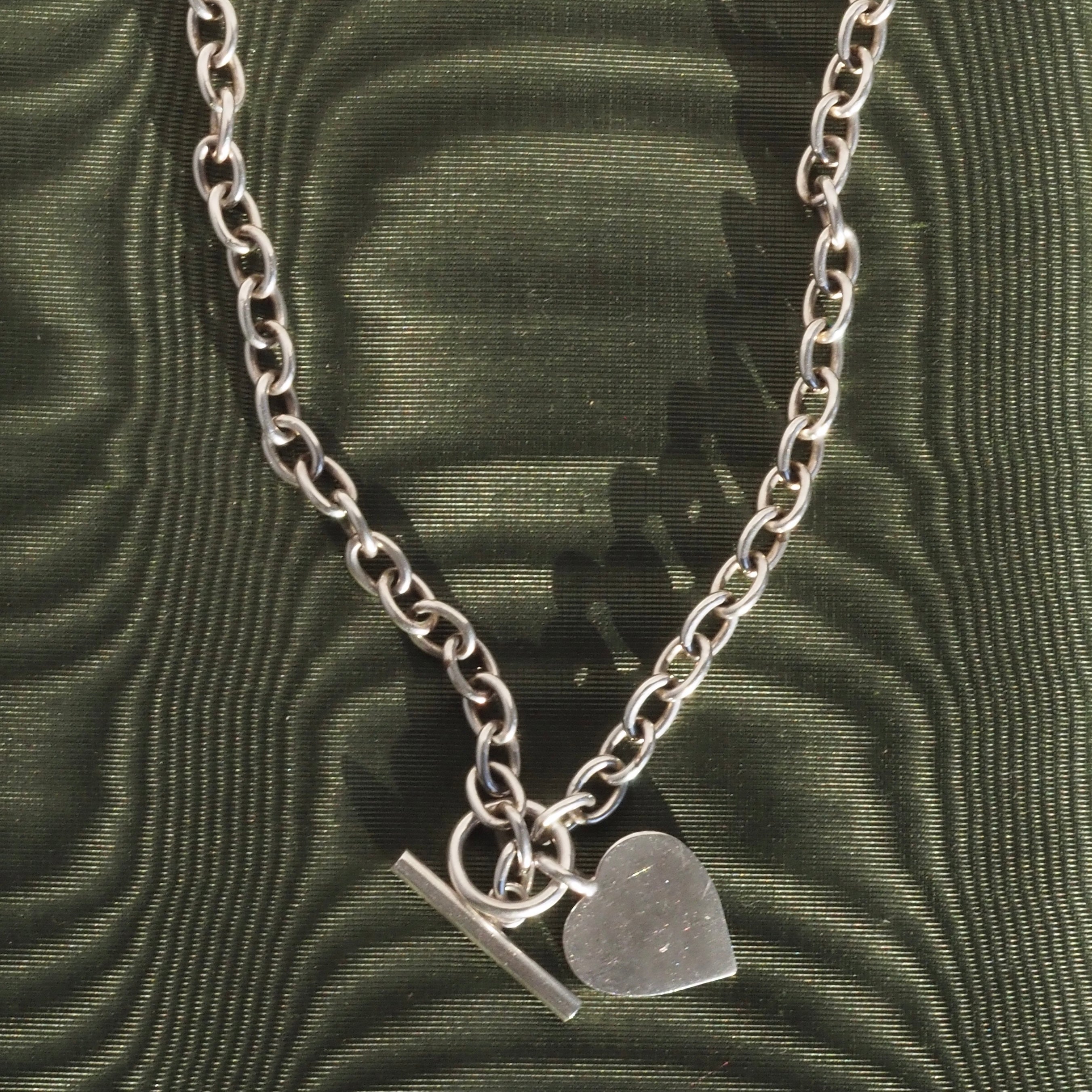 Vintage English Sterling Silver Heart Toggle Cable Link Chain Necklace