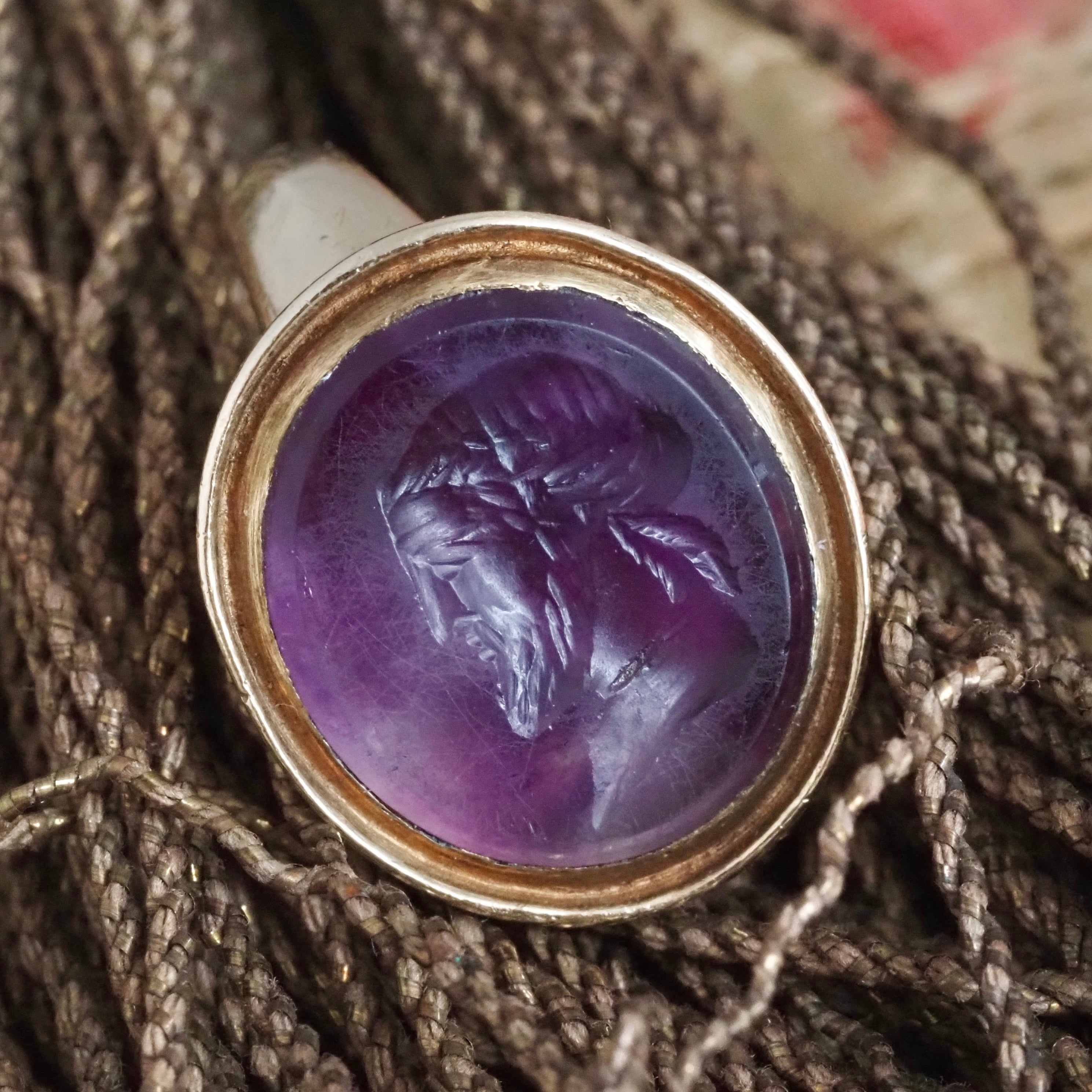 Antique Amethyst Zeus Intaglio in Vintage English 9k Gold Ring