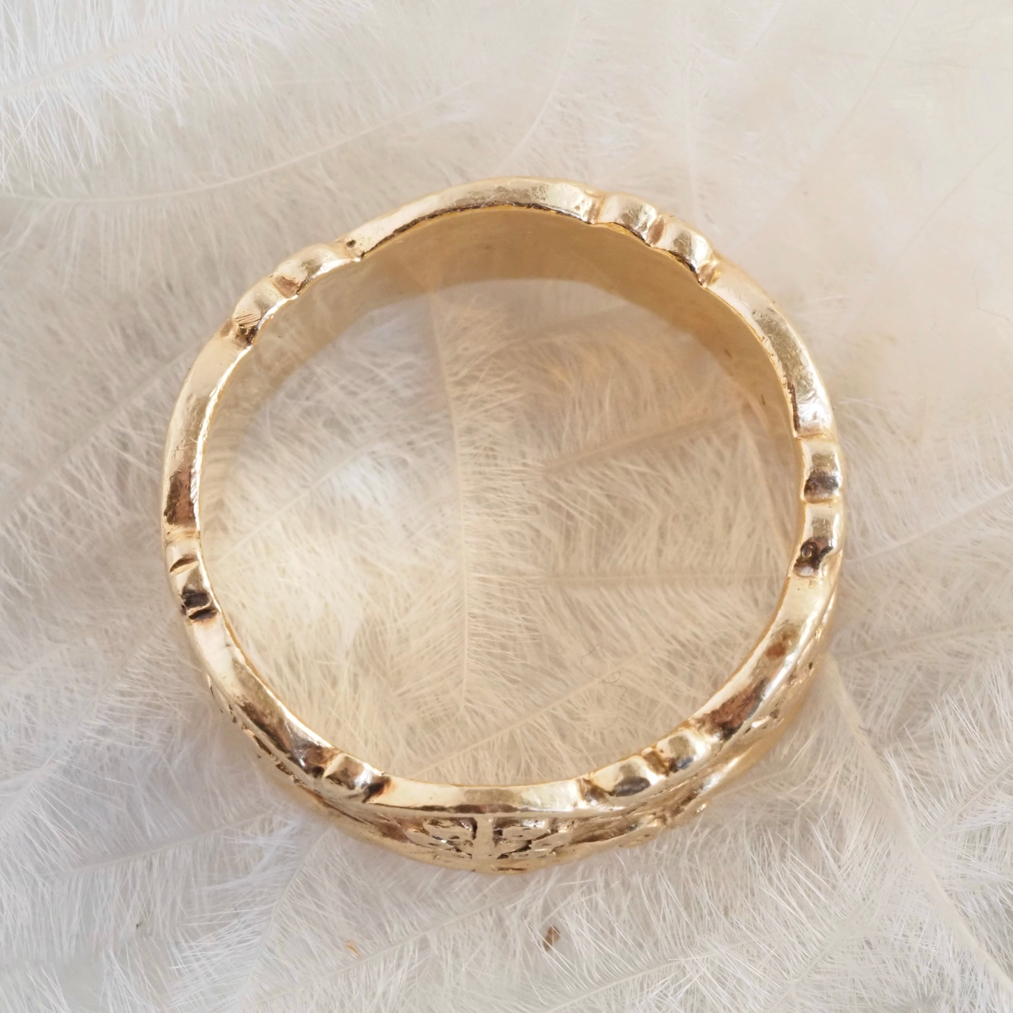 Vintage Floral Banner 14k Gold Band