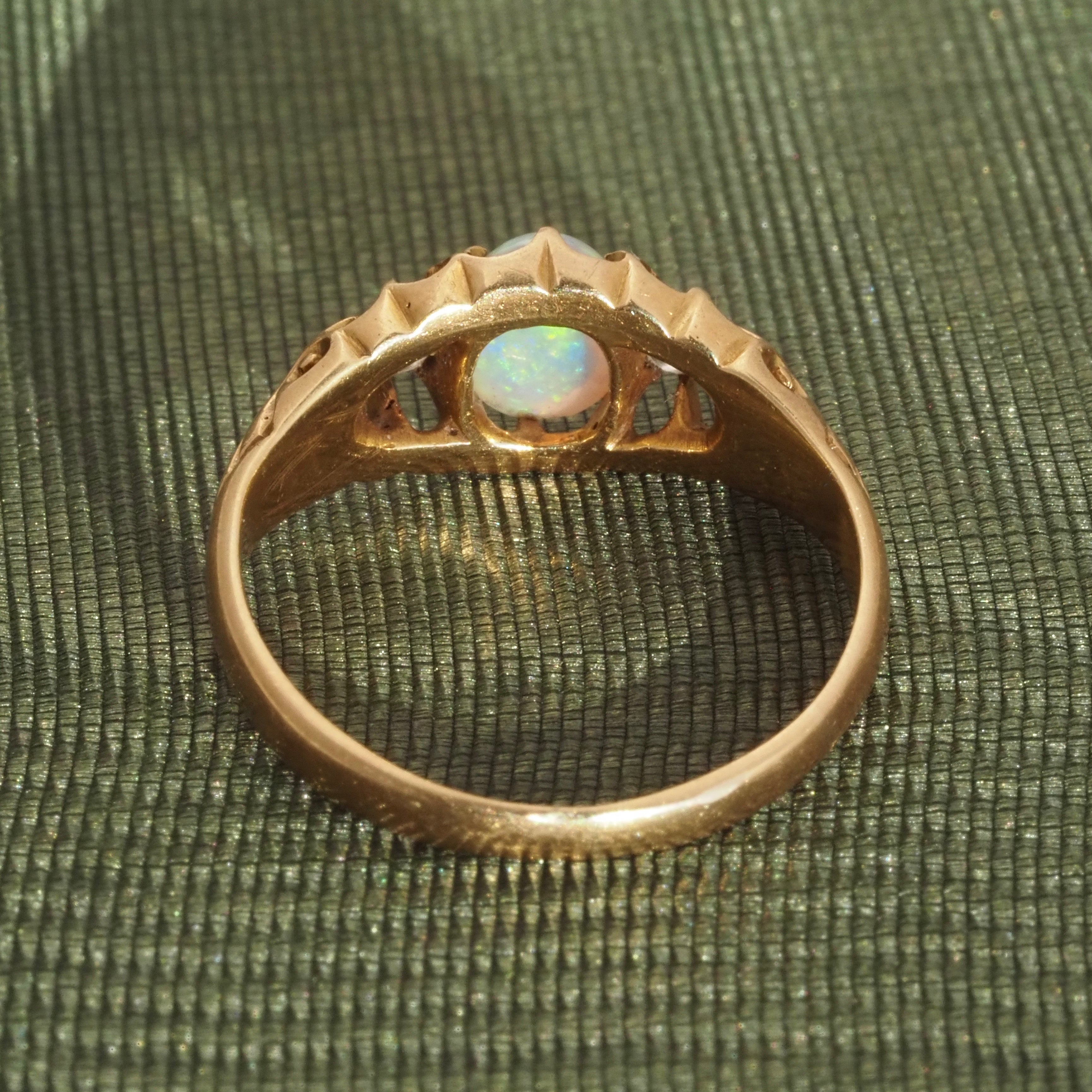 Antique Victorian Opal Diamond 18k Gold Ring
