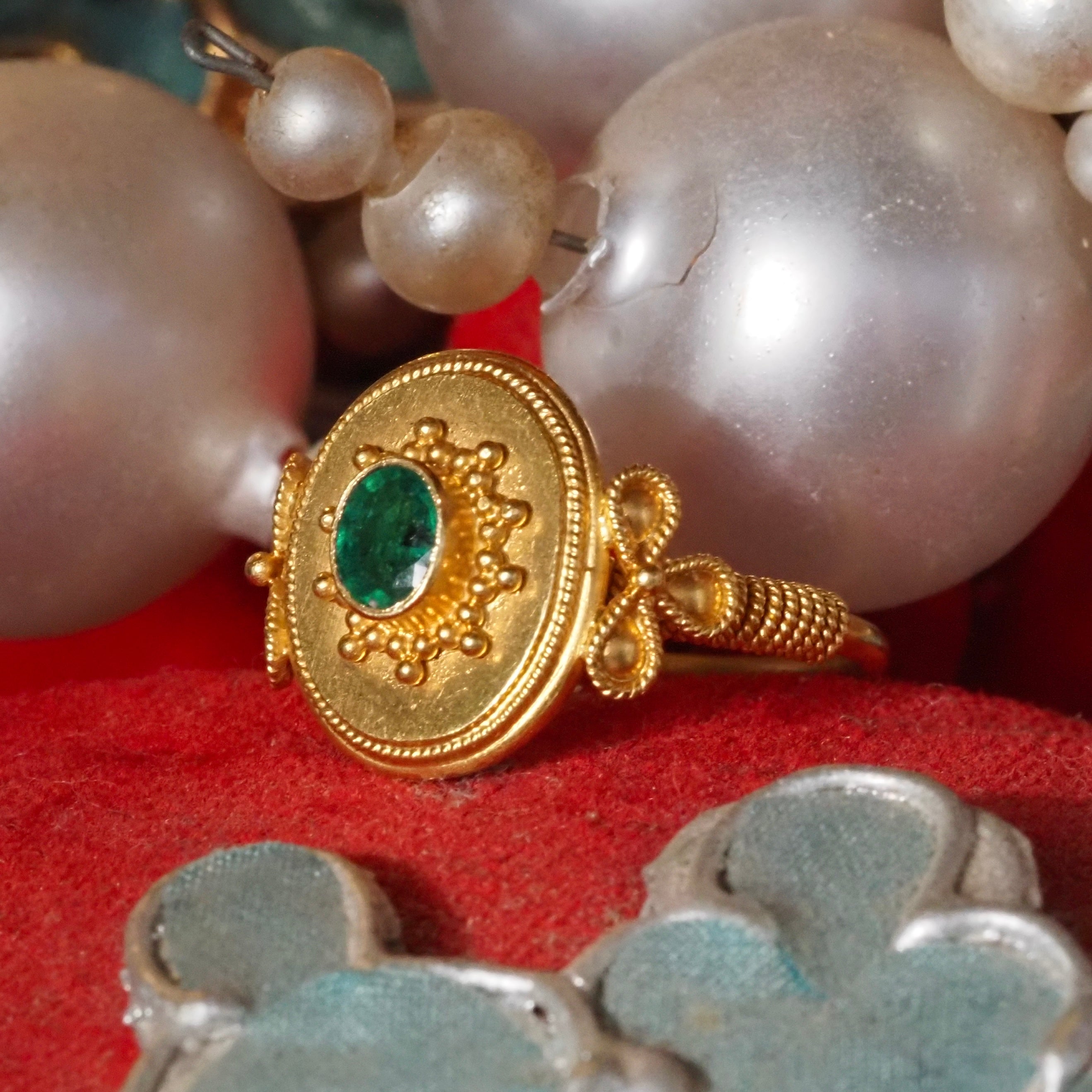 Vintage Greek Ancient Style 22k Gold Emerald Ring